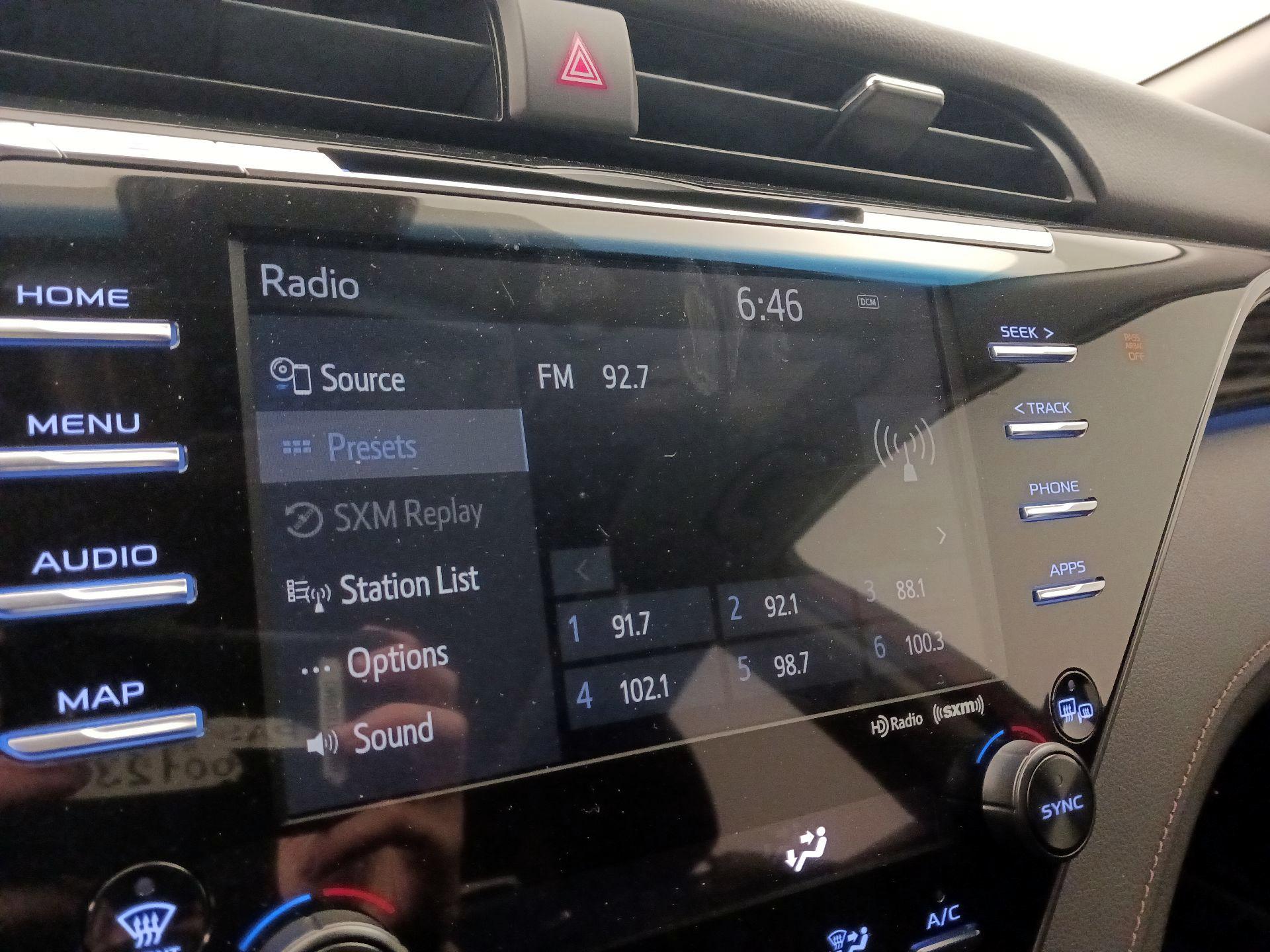 Thumbnail: 2019 Toyota Camry - 15