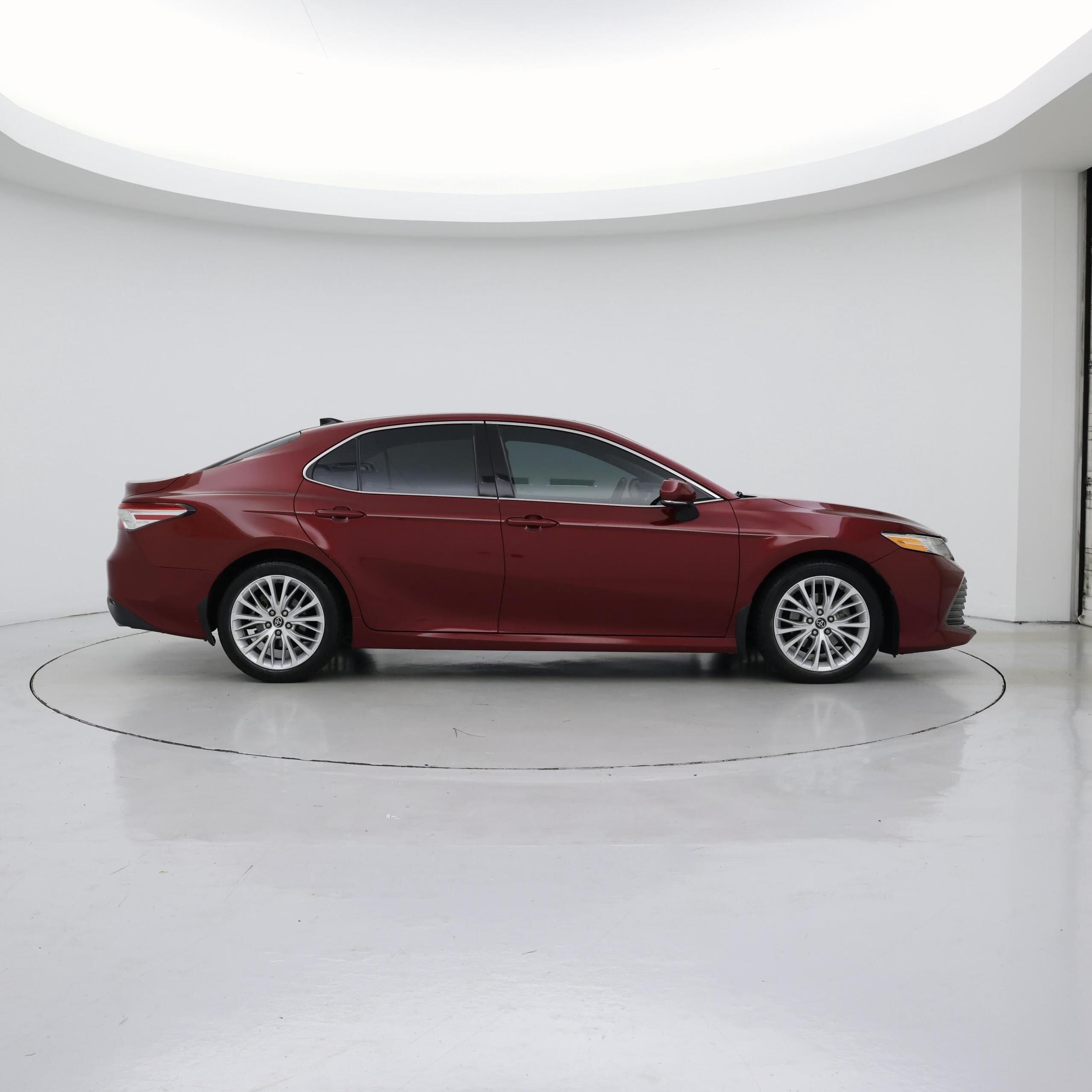 Thumbnail: 2019 Toyota Camry - 7