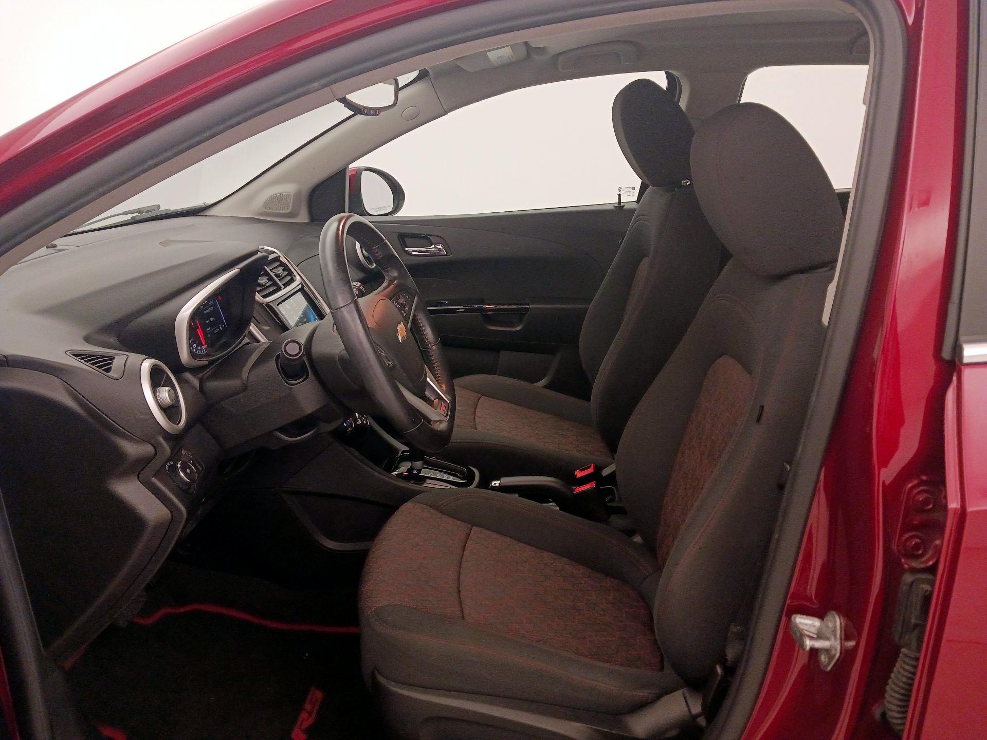 Thumbnail: 2017 Chevrolet Sonic - 11