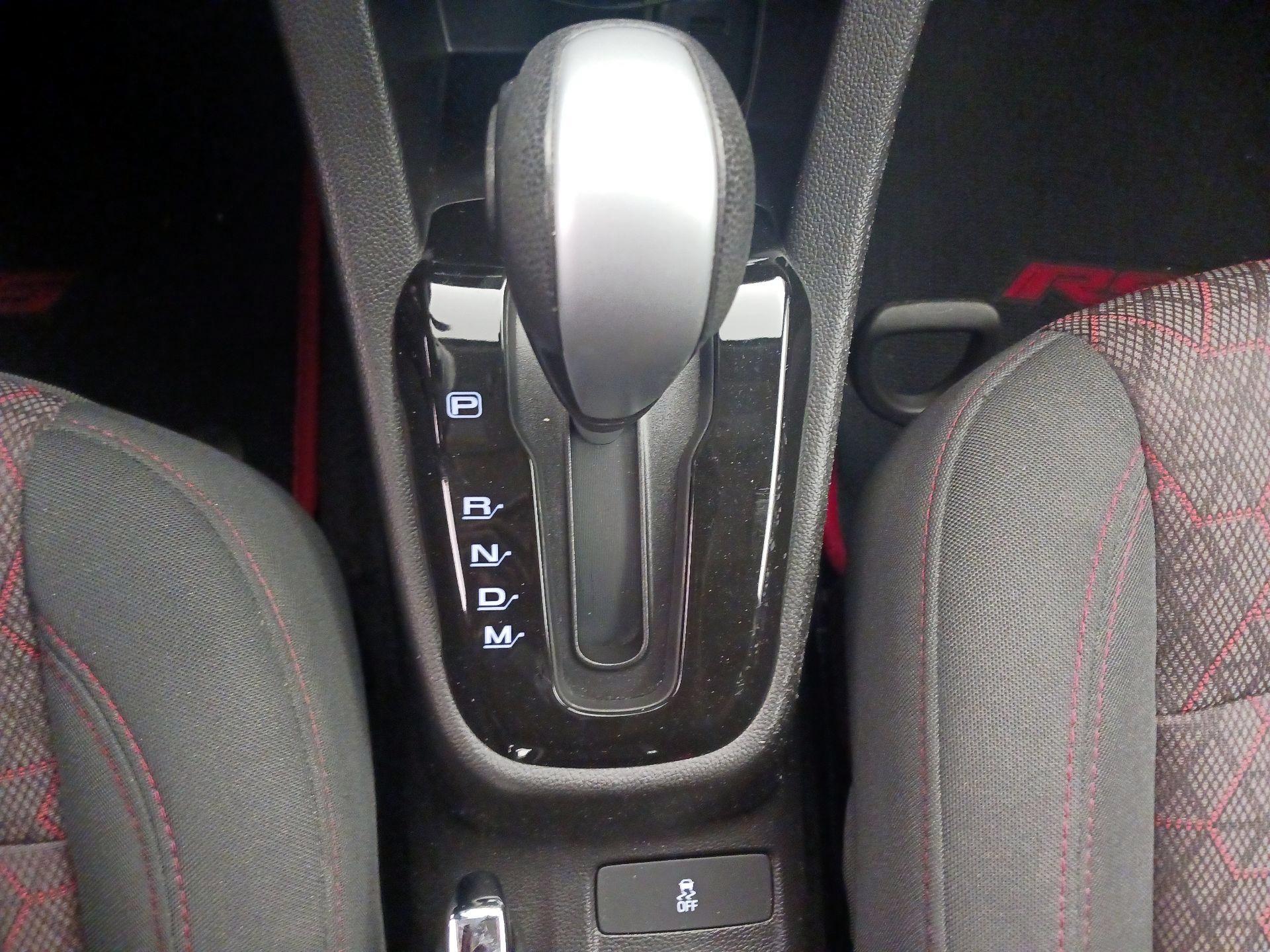 Thumbnail: 2017 Chevrolet Sonic - 17