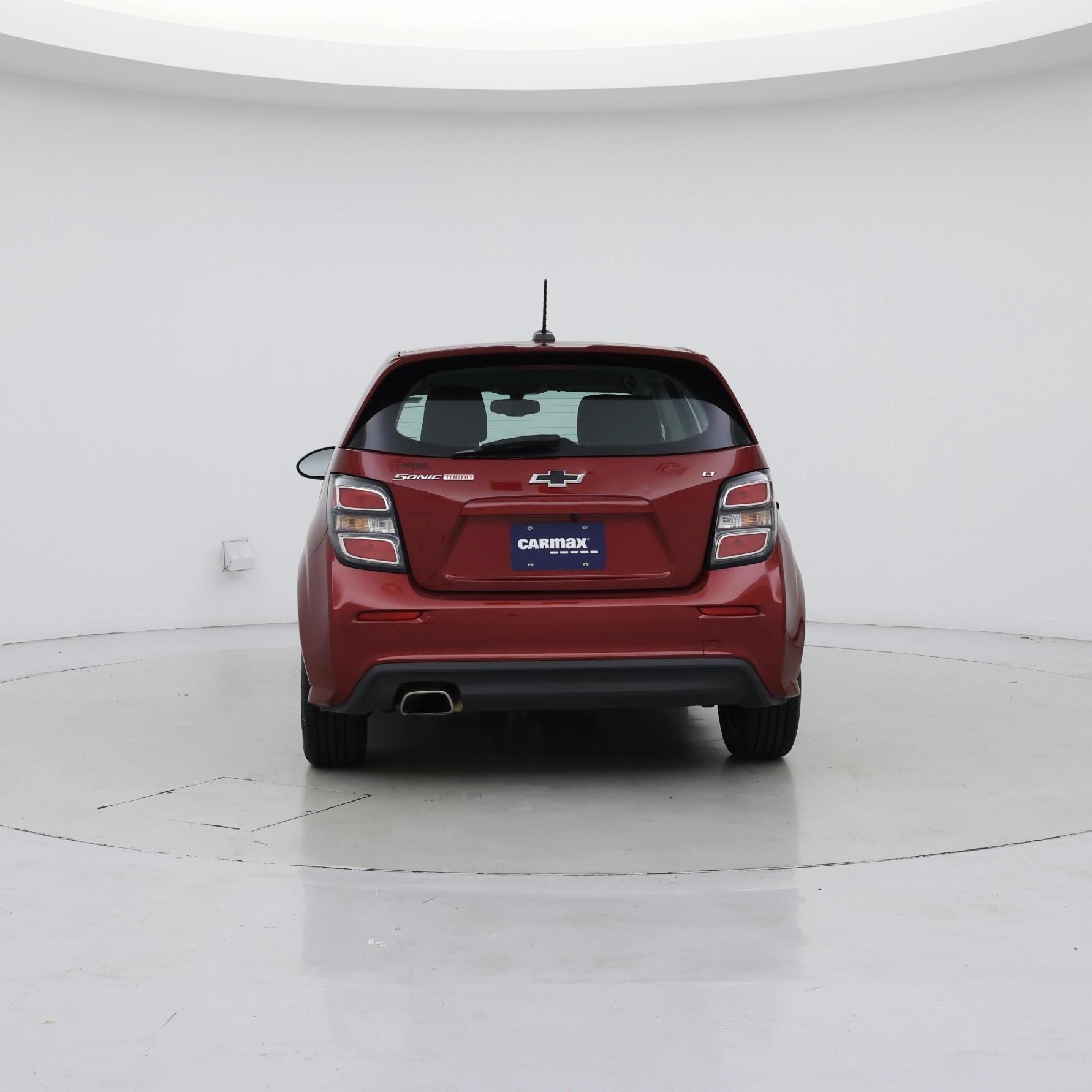 Thumbnail: 2017 Chevrolet Sonic - 6