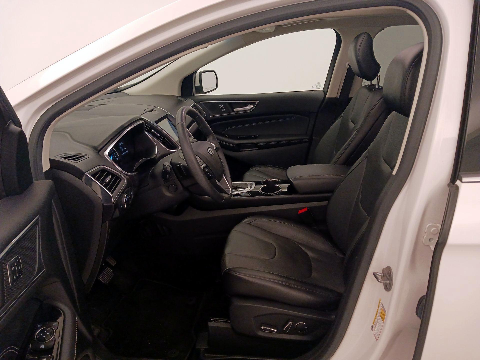 Thumbnail: 2018 Ford Edge - 11