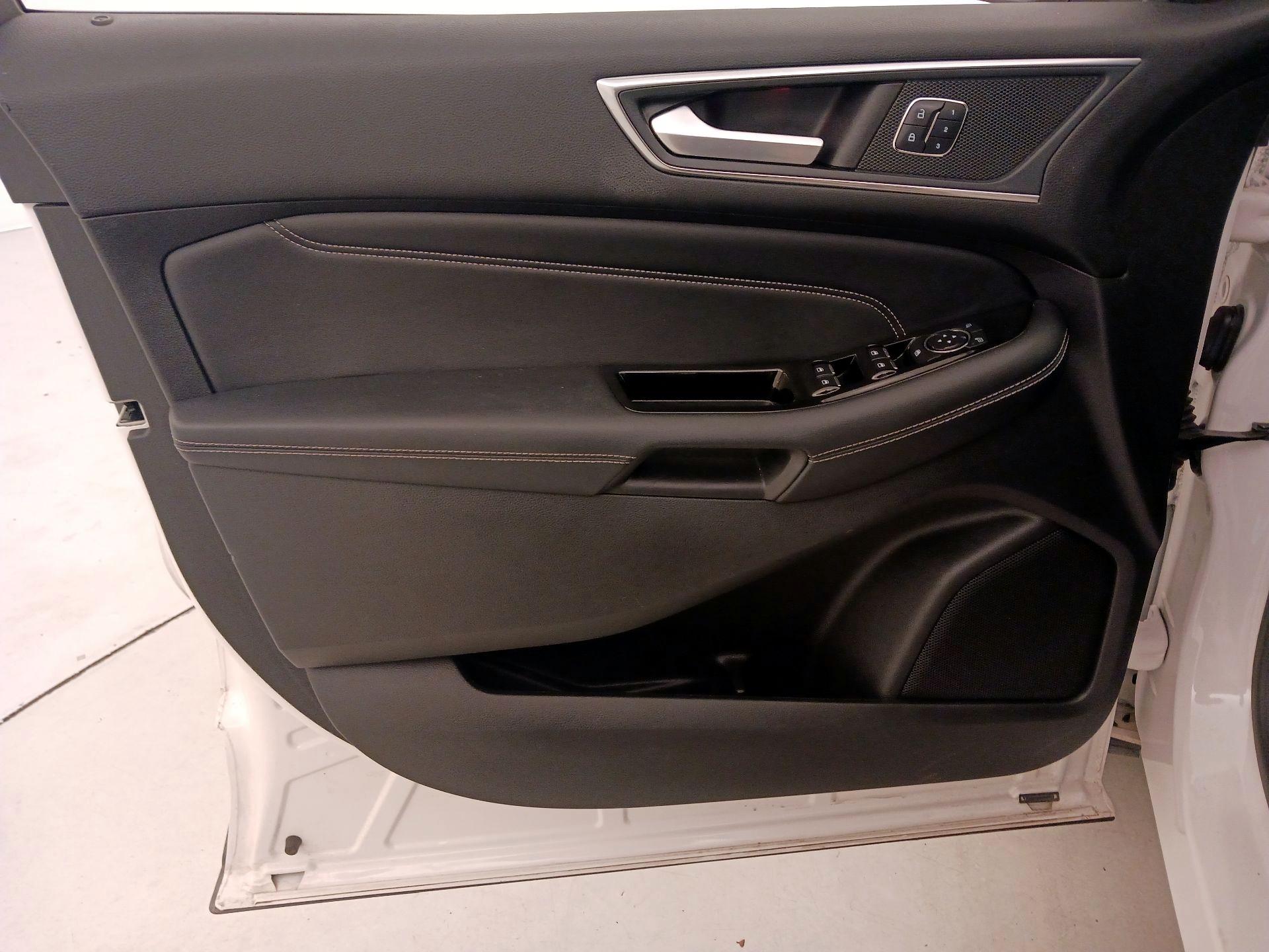 Thumbnail: 2018 Ford Edge - 12