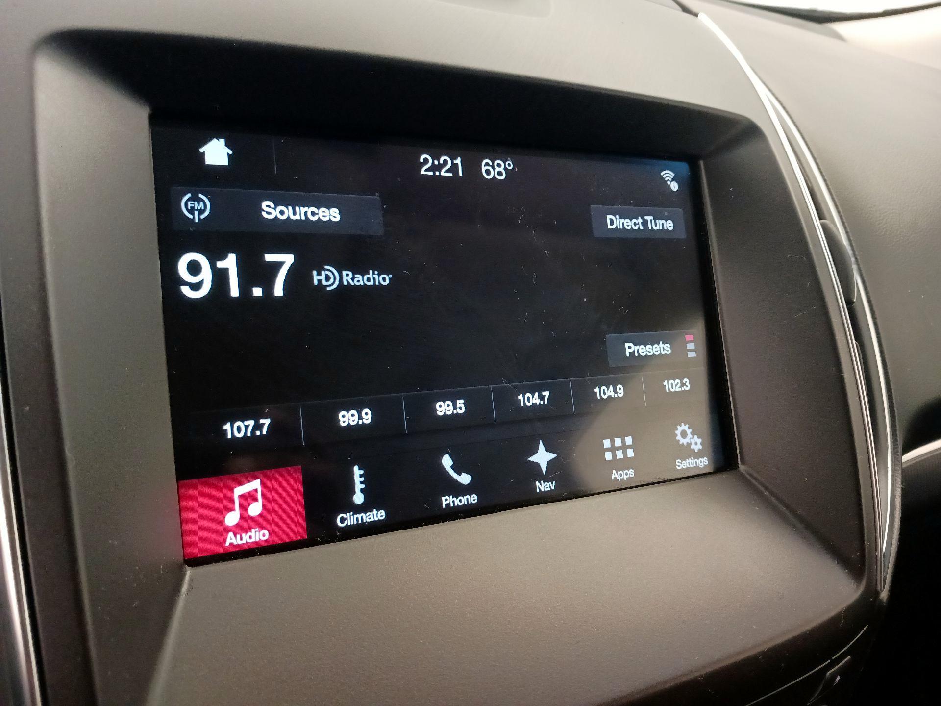 Thumbnail: 2018 Ford Edge - 16