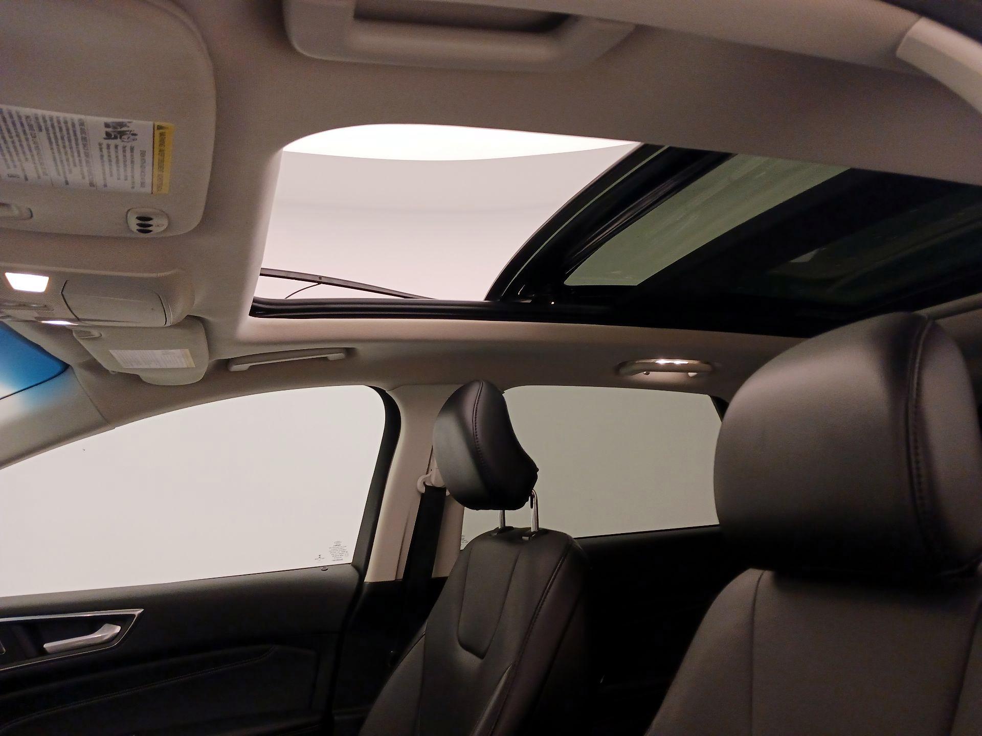 Thumbnail: 2018 Ford Edge - 20