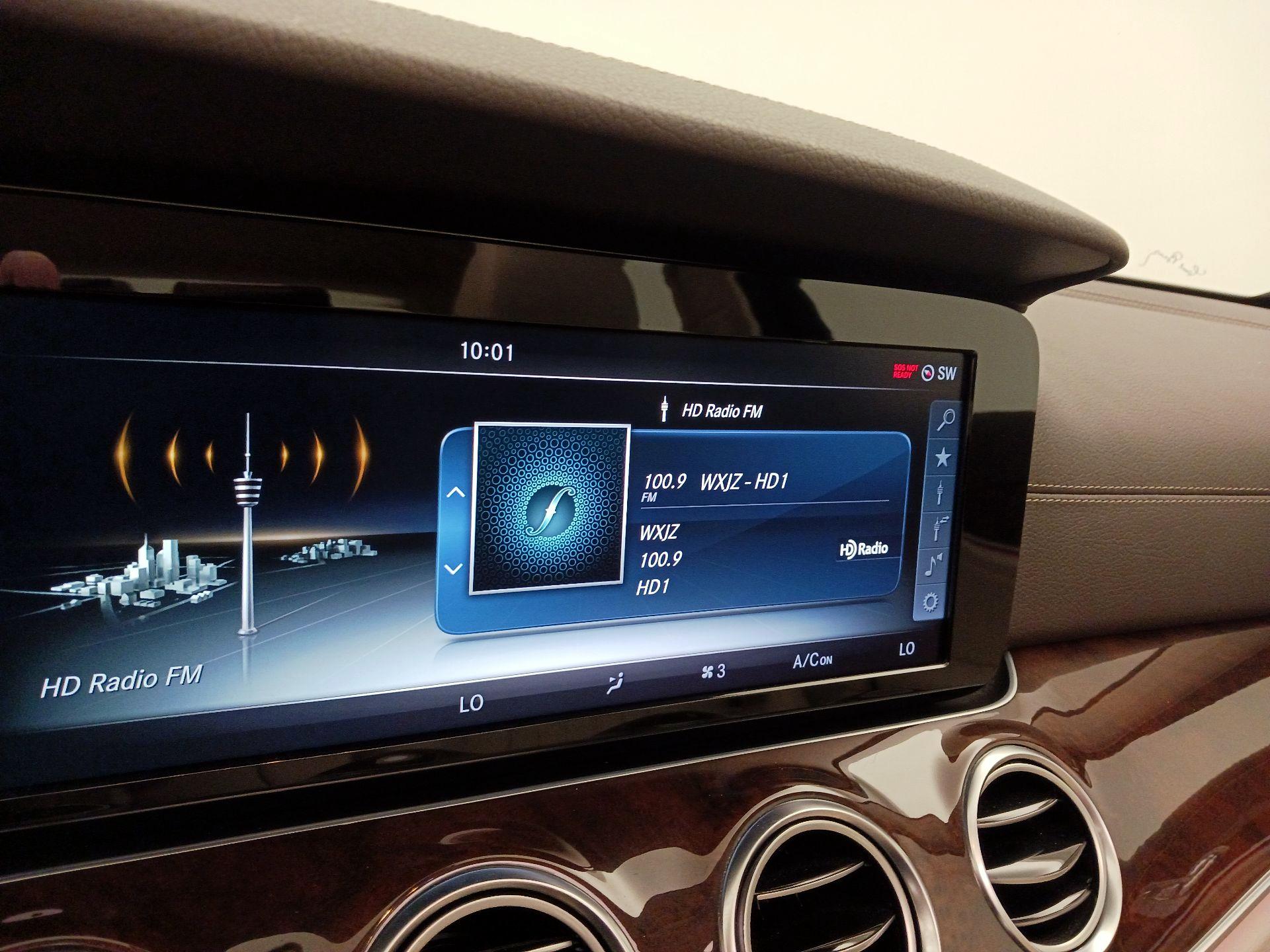 Thumbnail: 2017 Mercedes-Benz E-Class - 15