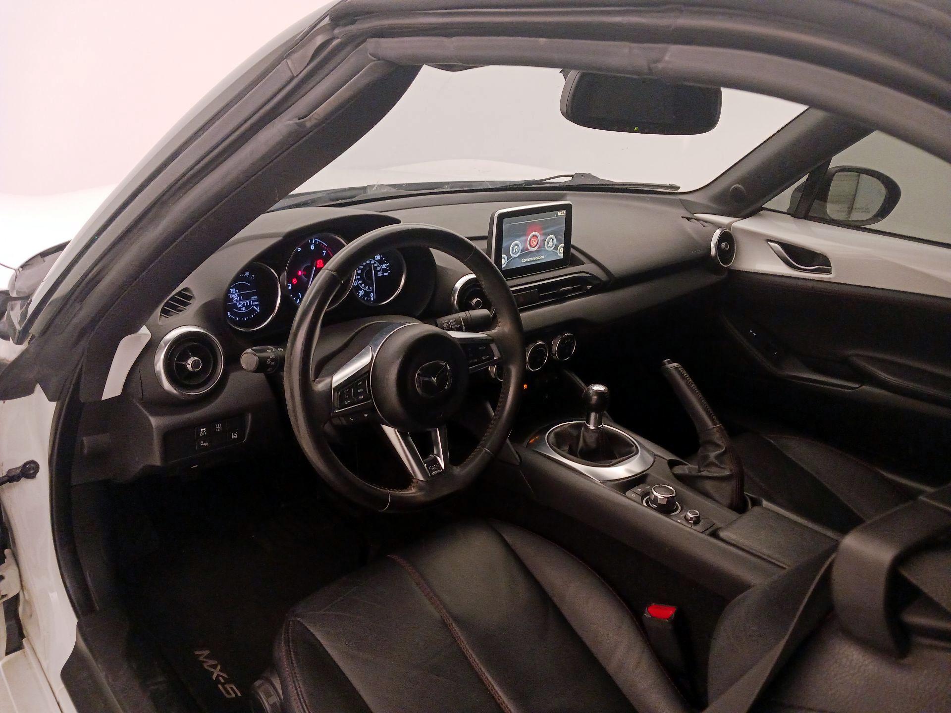 Thumbnail: 2016 Mazda MX-5 Miata - 9