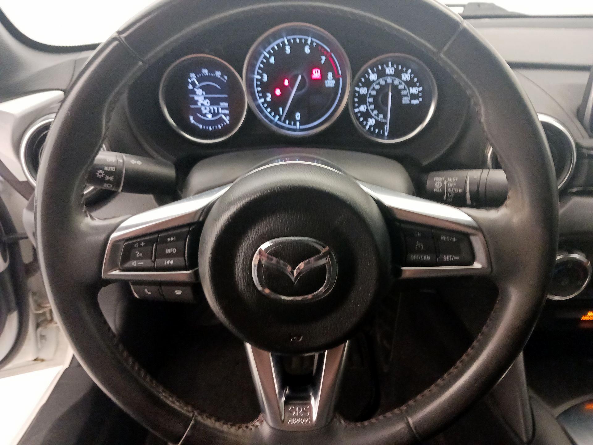 Thumbnail: 2016 Mazda MX-5 Miata - 10