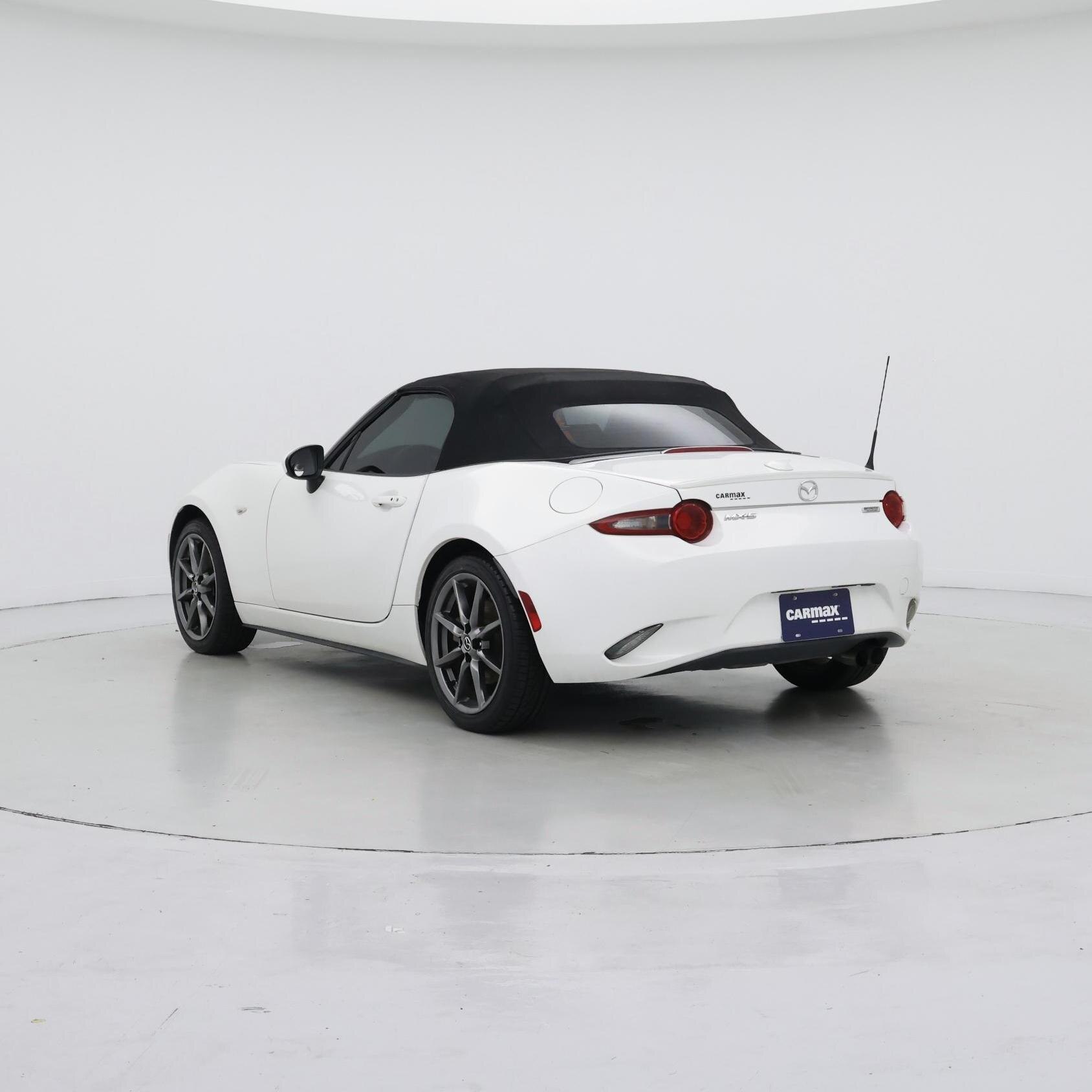 Thumbnail: 2016 Mazda MX-5 Miata - 2
