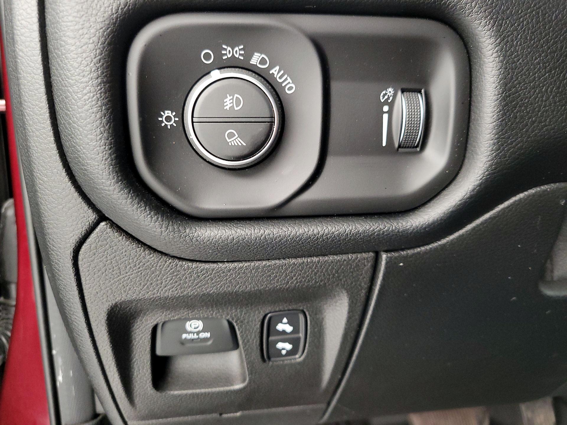 Thumbnail: 2021 RAM 1500 - 13