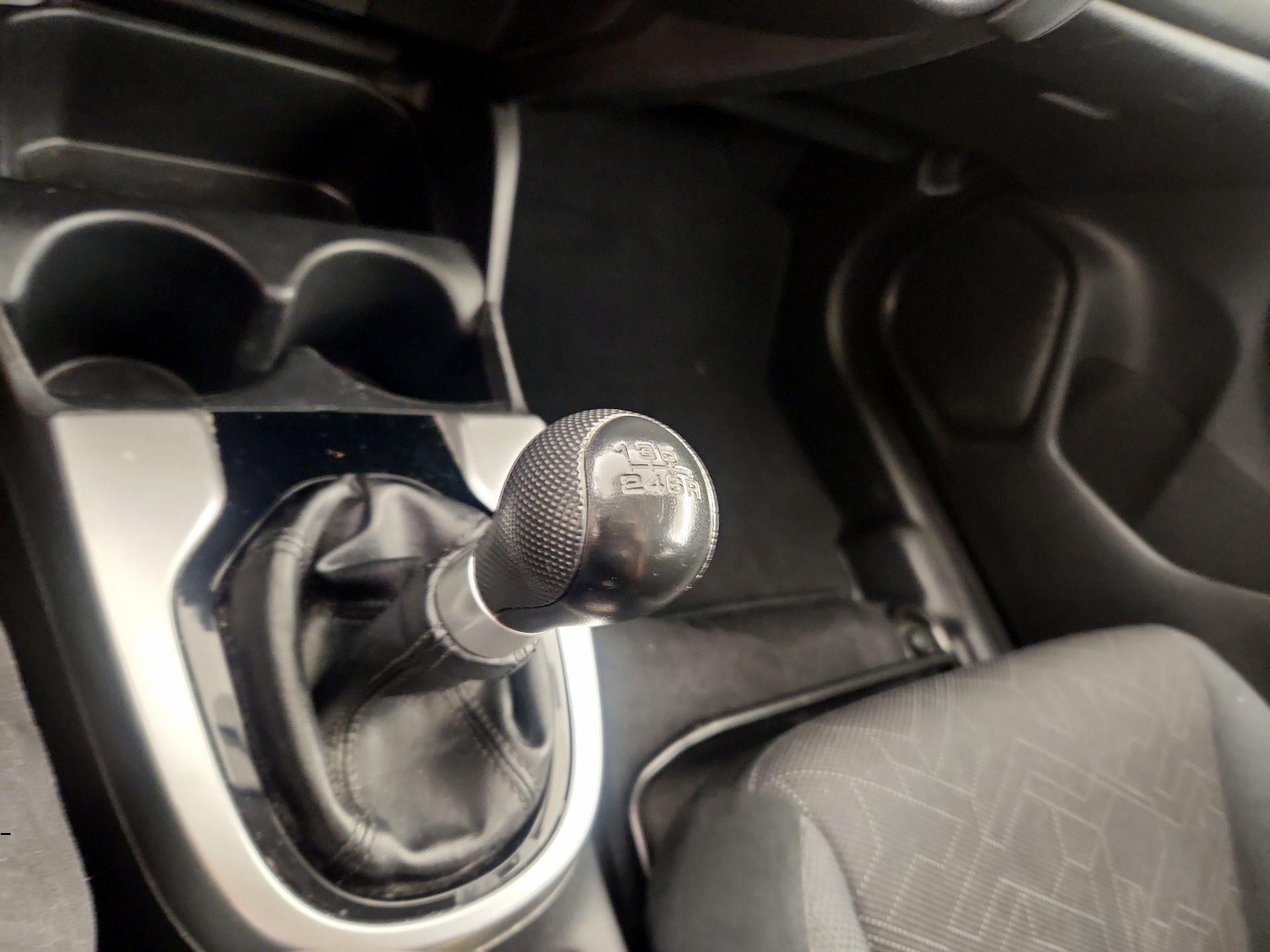 Thumbnail: 2015 Honda Fit - 17