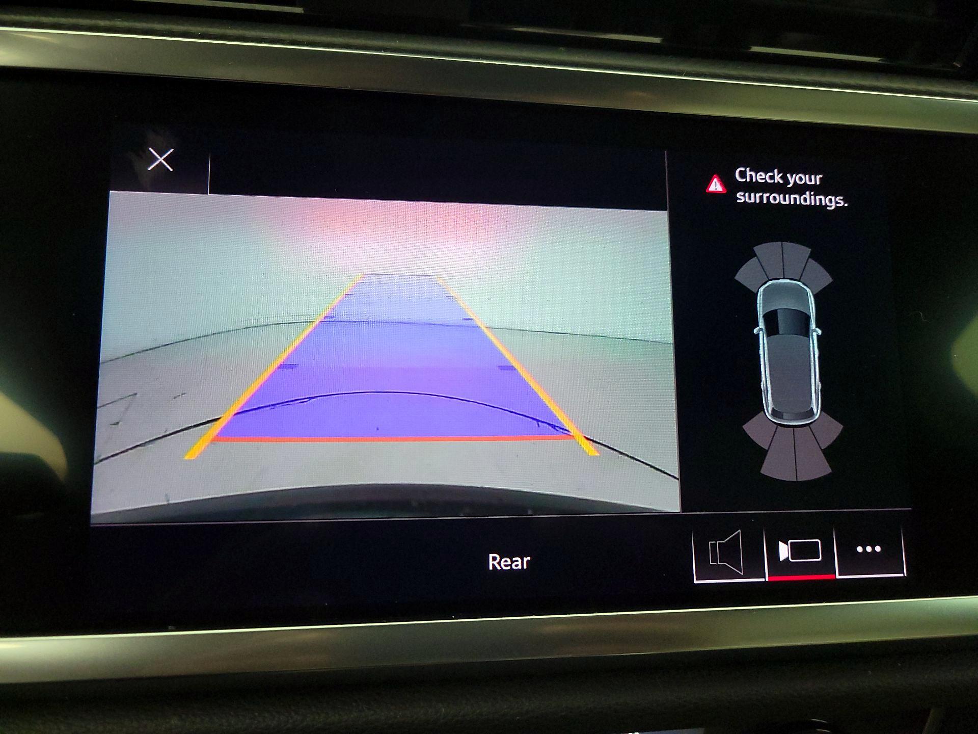 Thumbnail: 2019 Audi Q3 - 14