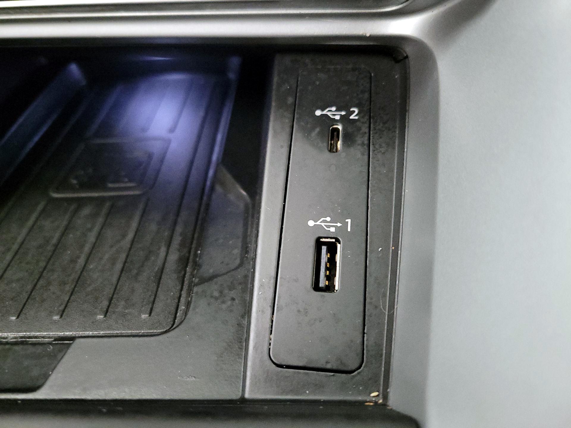 Thumbnail: 2019 Audi Q3 - 18