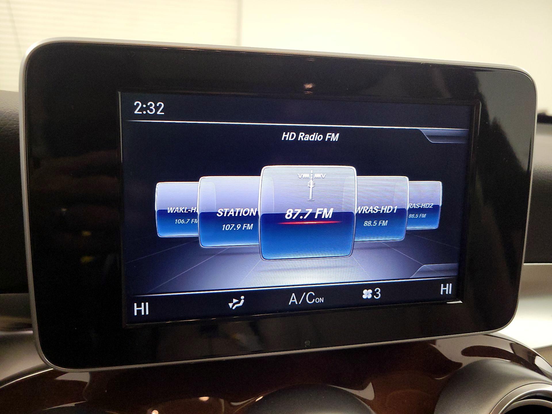 Thumbnail: 2018 Mercedes-Benz GLC - 15