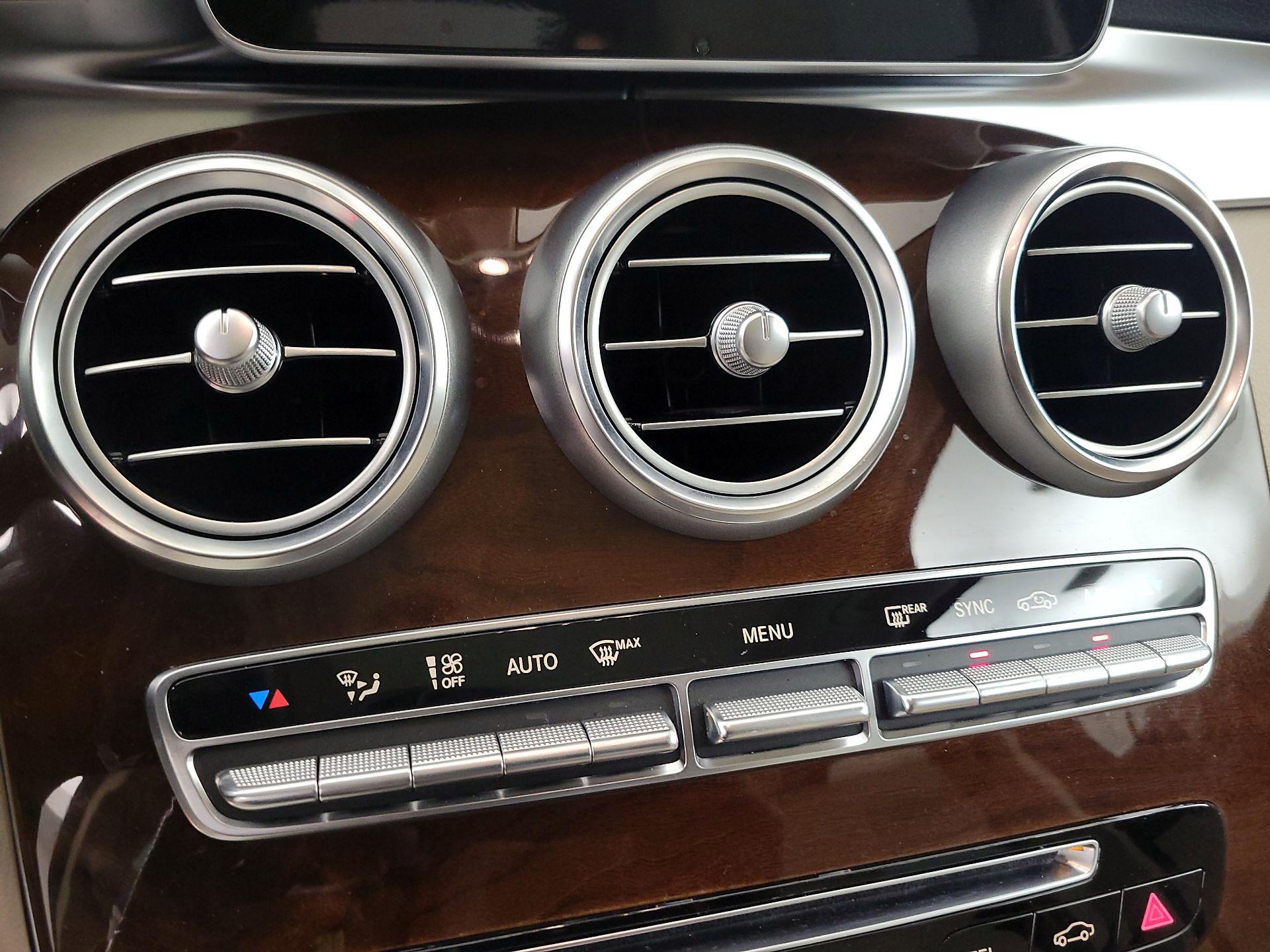 Thumbnail: 2018 Mercedes-Benz GLC - 16