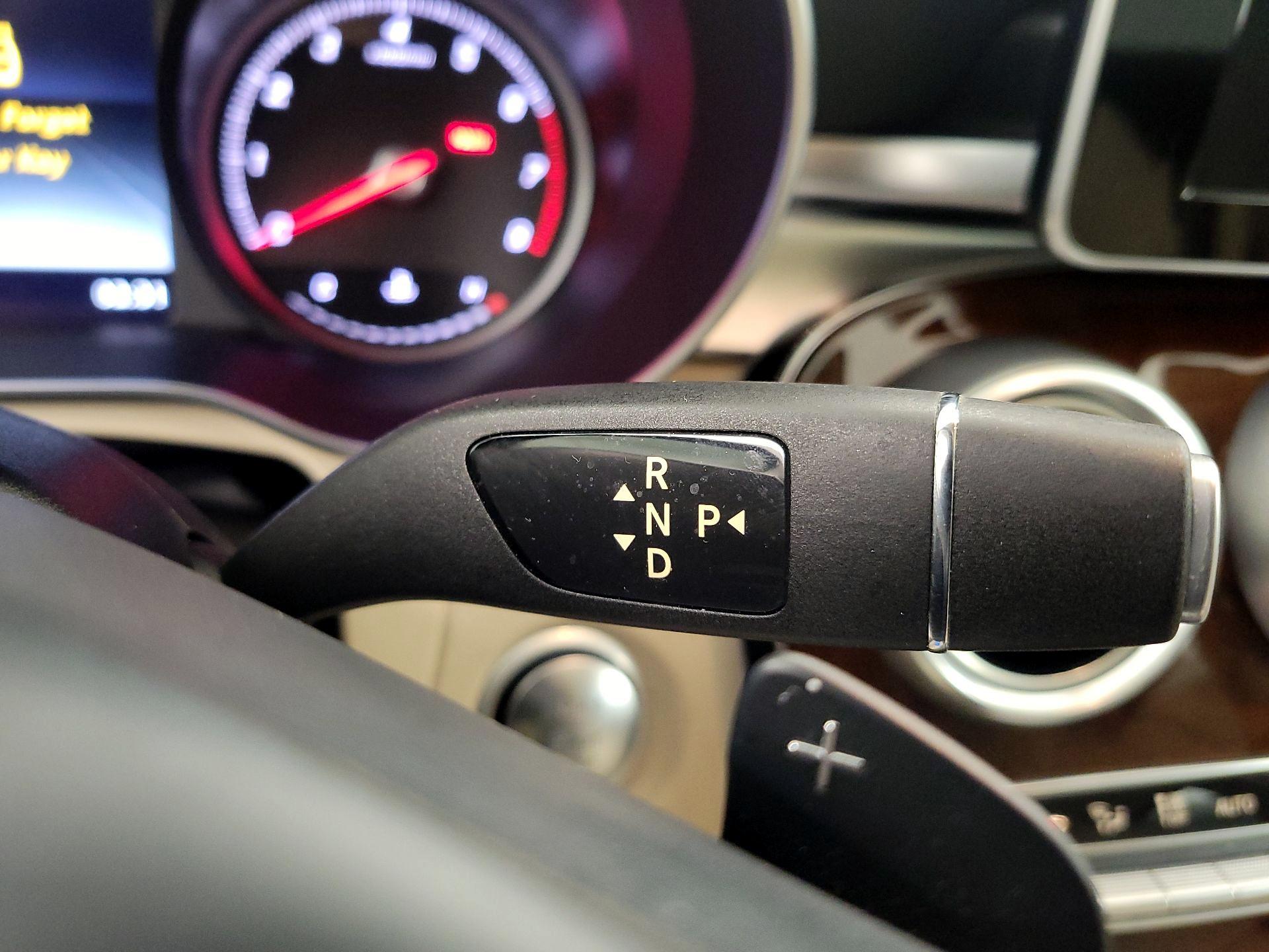 Thumbnail: 2018 Mercedes-Benz GLC - 17