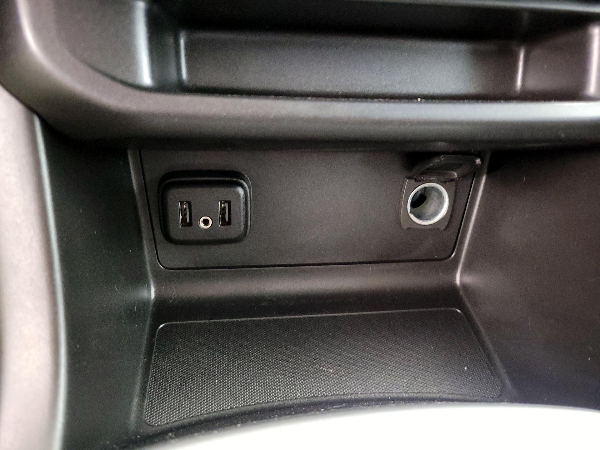 Thumbnail: 2021 Chevrolet Colorado - 18