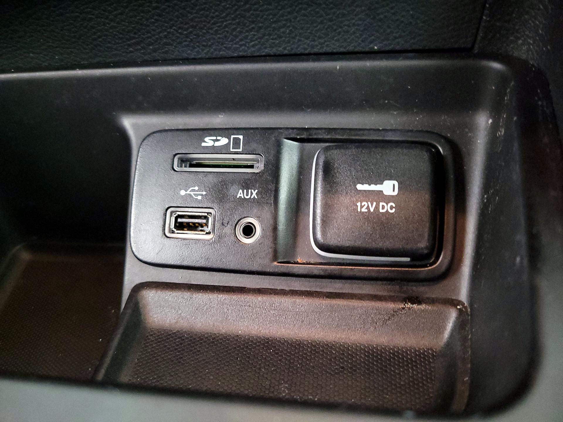 Thumbnail: 2017 Jeep Cherokee - 18