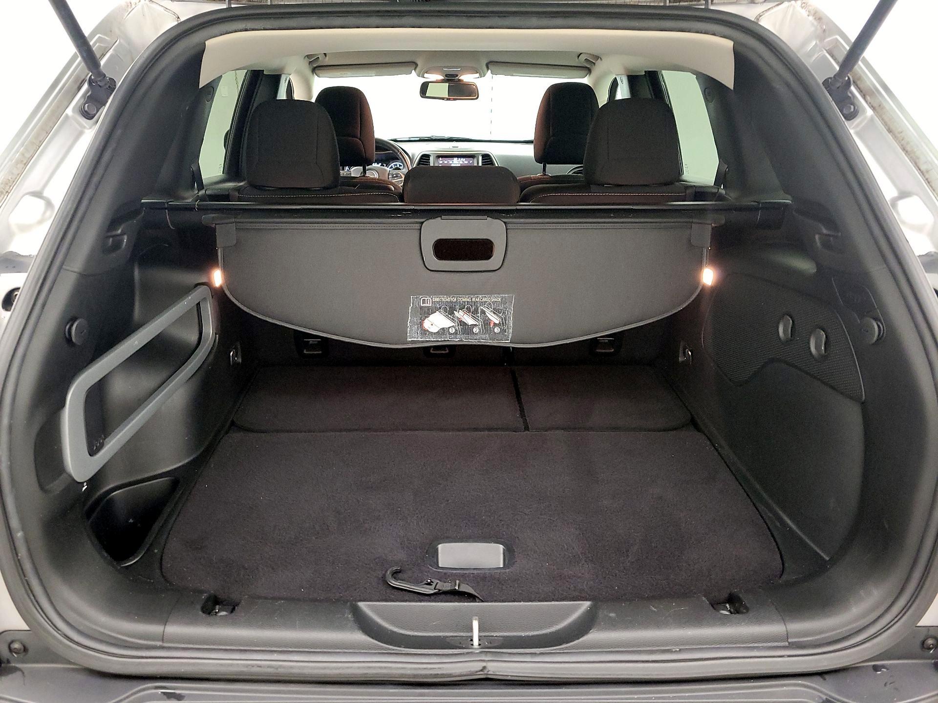 Thumbnail: 2017 Jeep Cherokee - 20