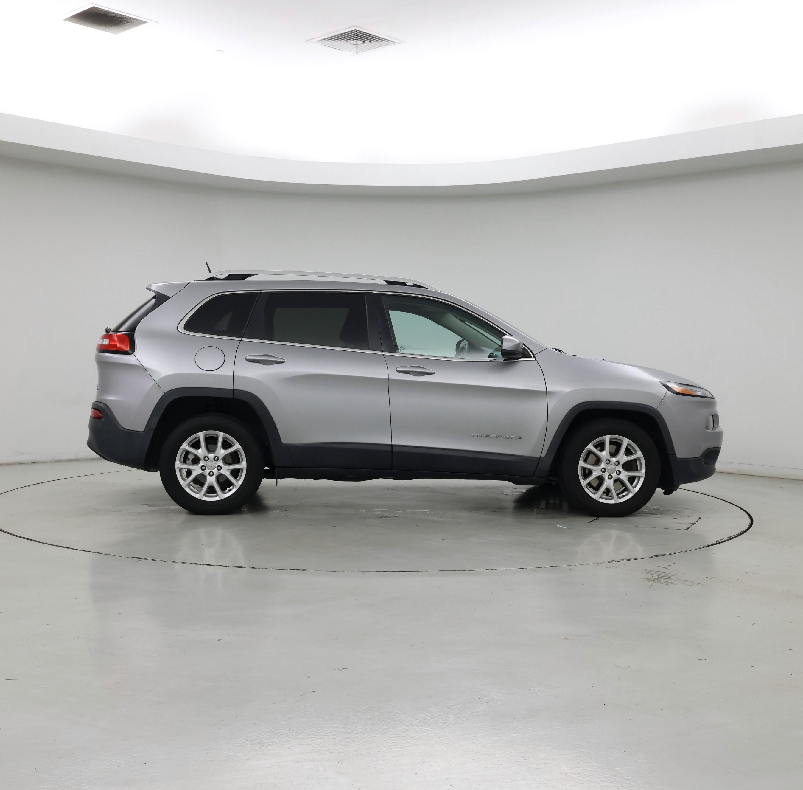 Thumbnail: 2017 Jeep Cherokee - 7