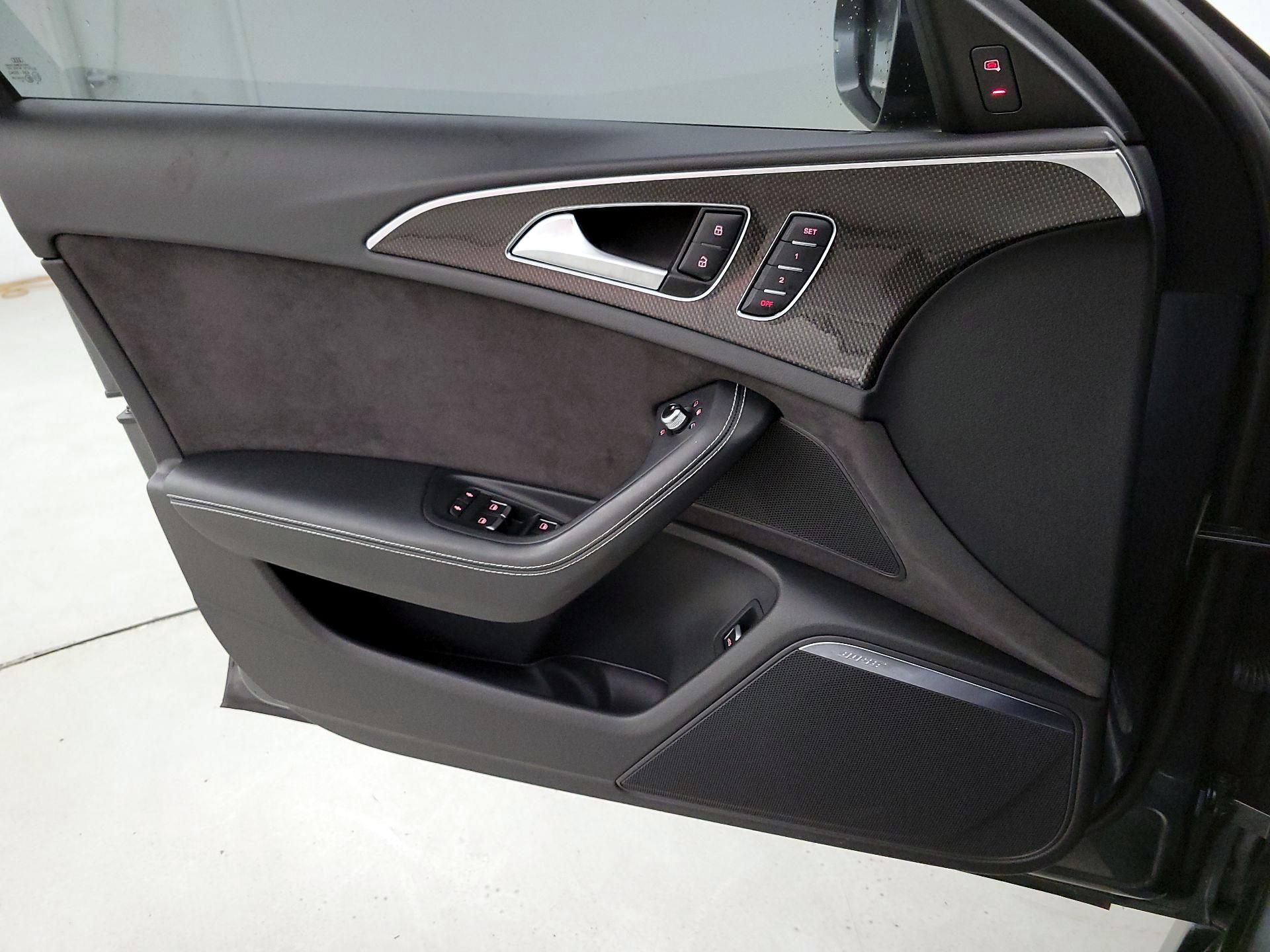 Thumbnail: 2017 Audi S6 - 12