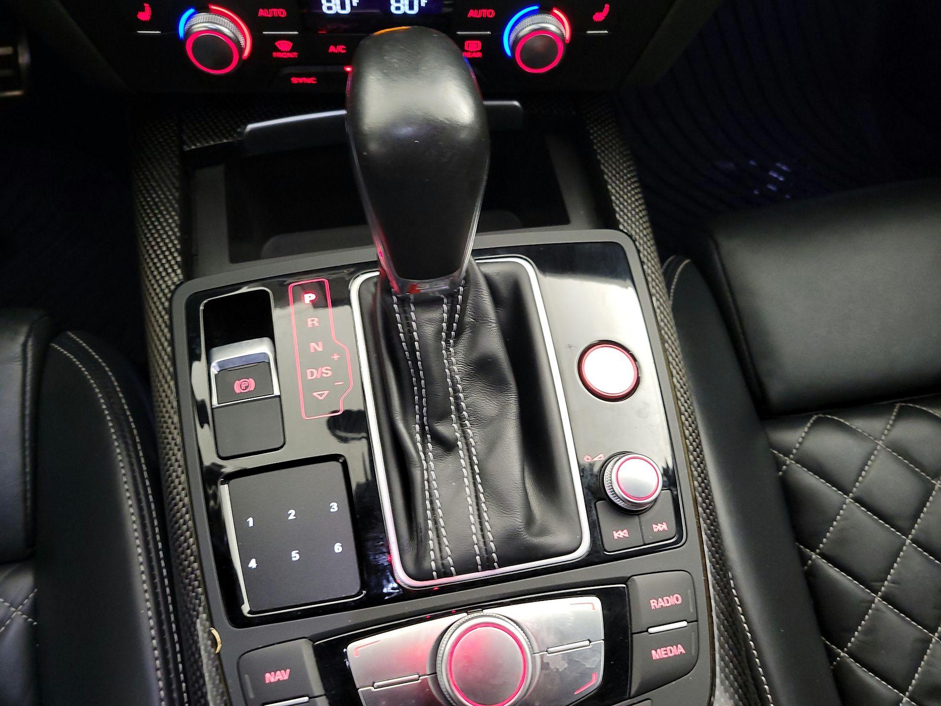 Thumbnail: 2017 Audi S6 - 18