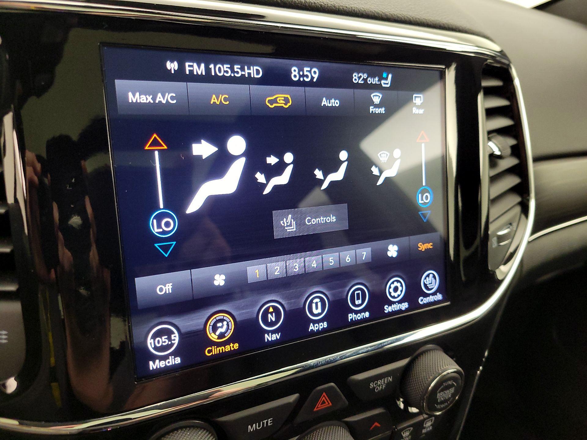 Thumbnail: 2021 Jeep Grand Cherokee - 17