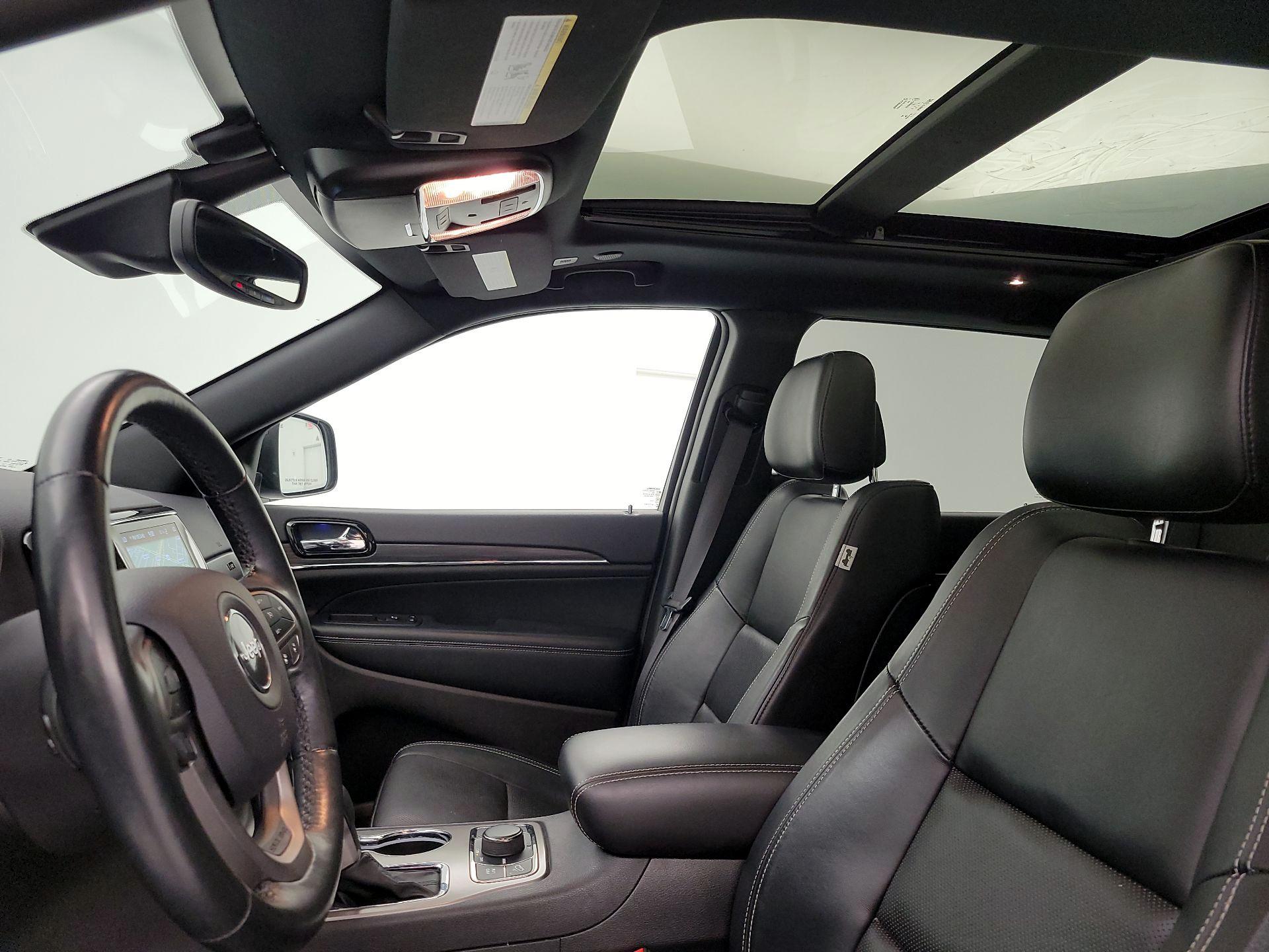 Thumbnail: 2021 Jeep Grand Cherokee - 20