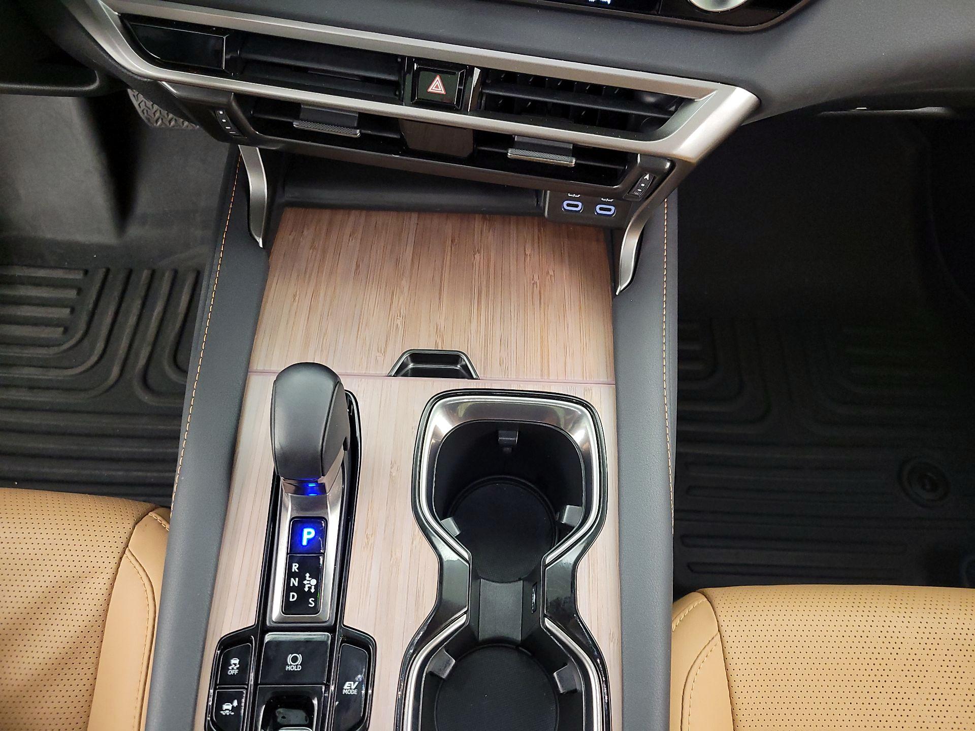 Thumbnail: 2024 Lexus RX - 17