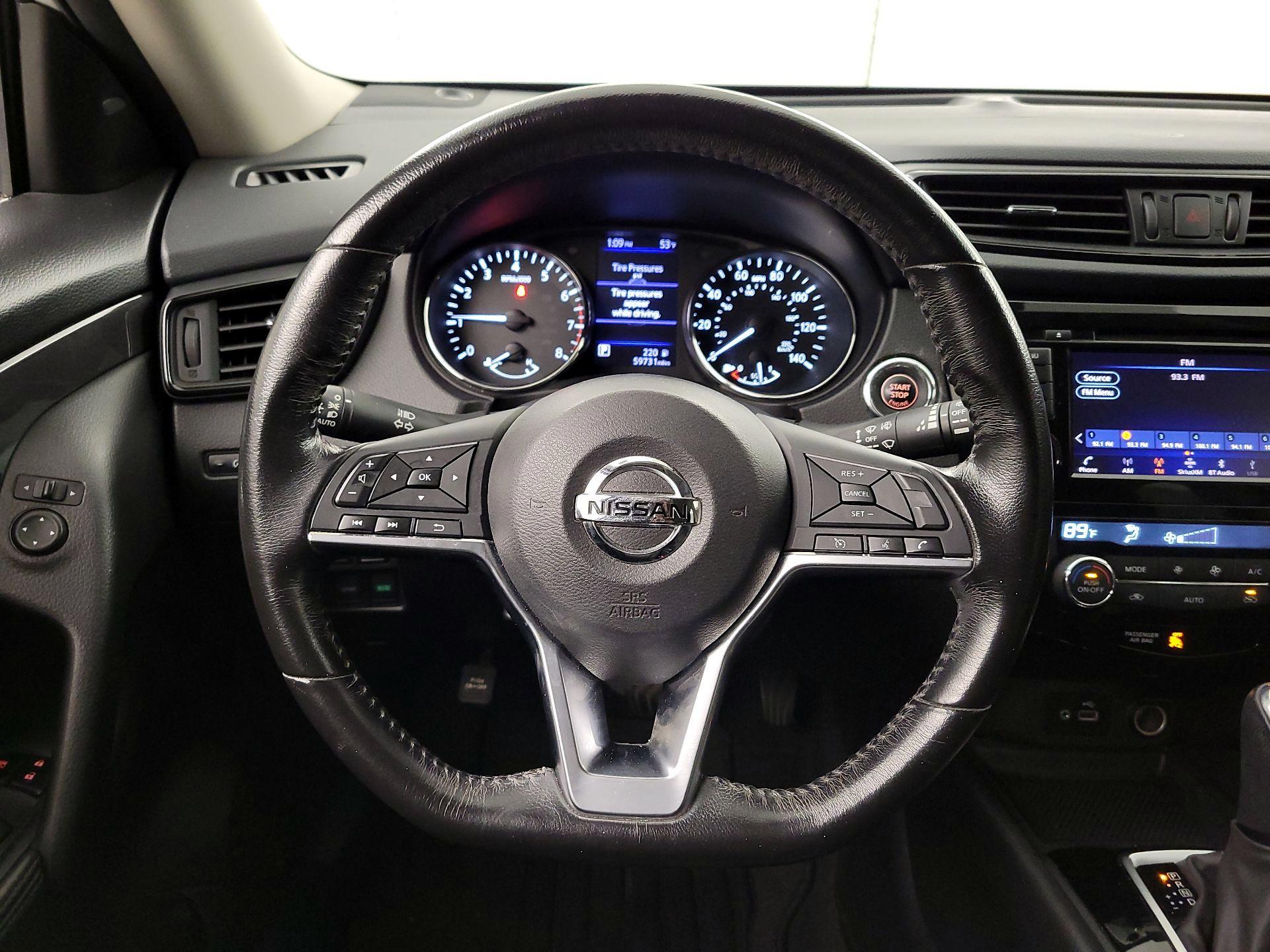 Thumbnail: 2018 Nissan Rogue - 10