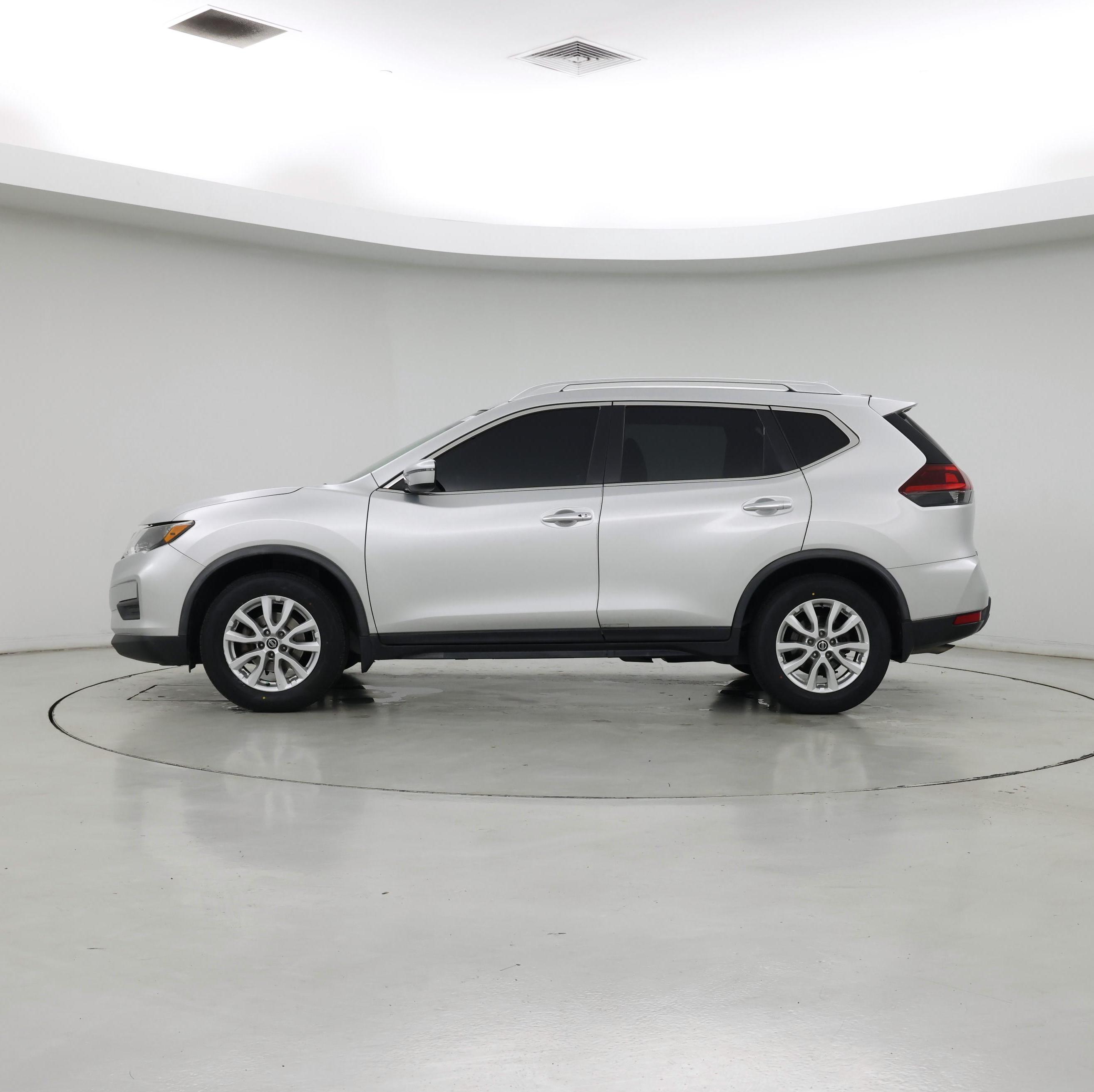 Thumbnail: 2018 Nissan Rogue - 3