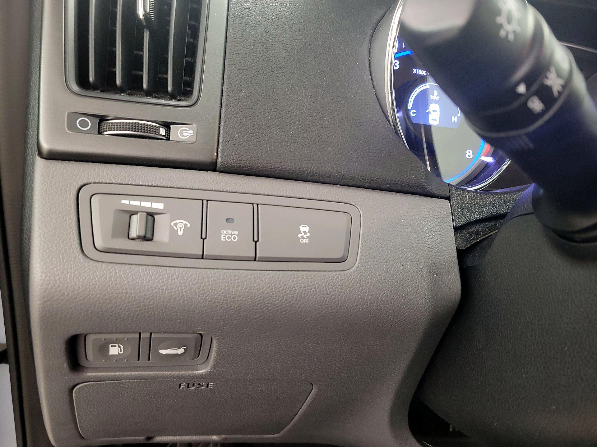 Thumbnail: 2014 Hyundai Sonata - 13