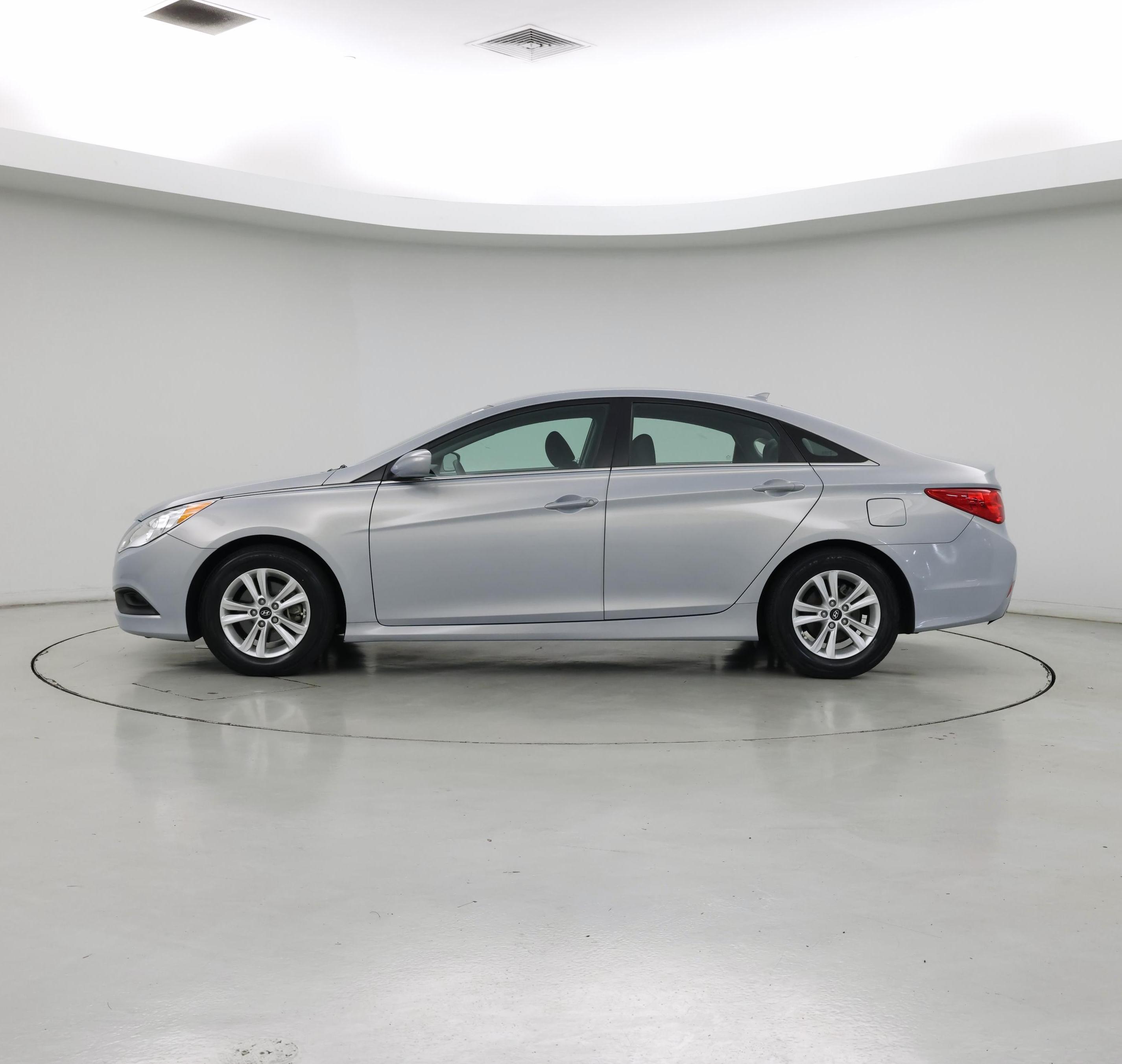 Thumbnail: 2014 Hyundai Sonata - 3