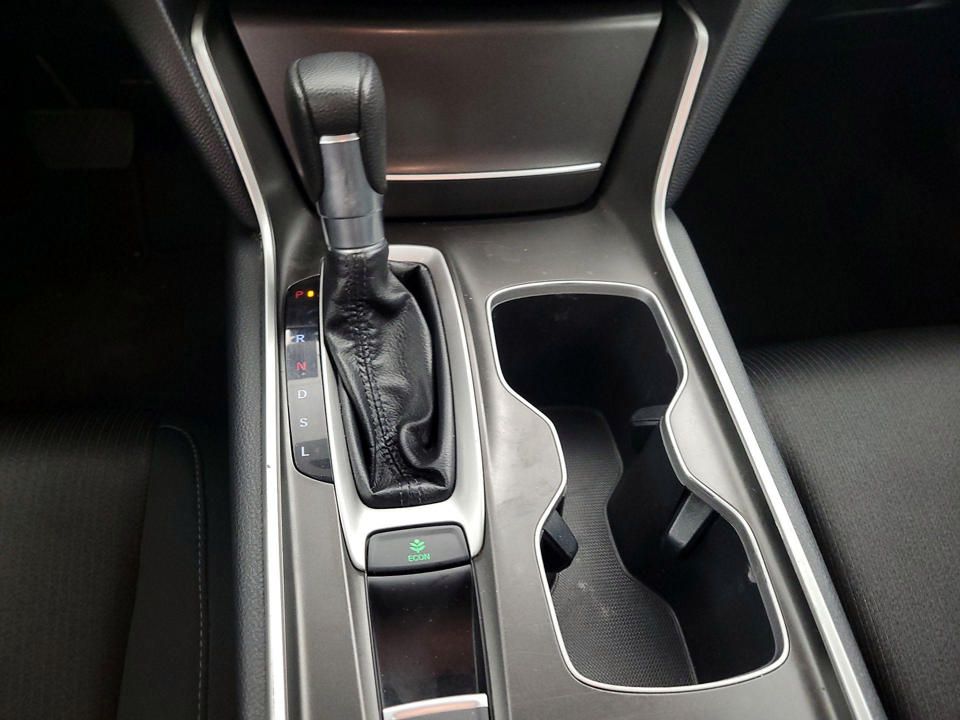 Thumbnail: 2018 Honda Accord - 17