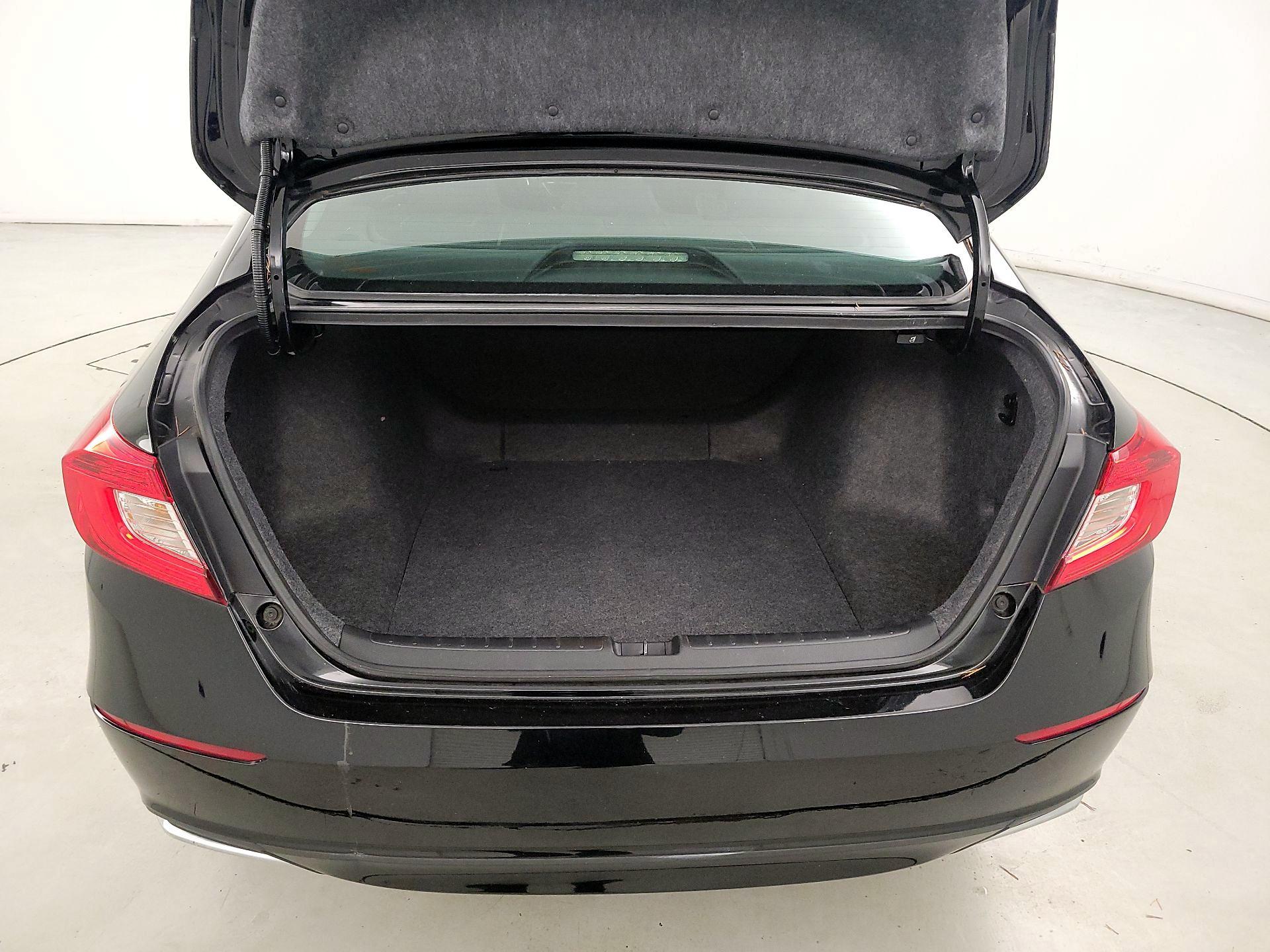 Thumbnail: 2018 Honda Accord - 20