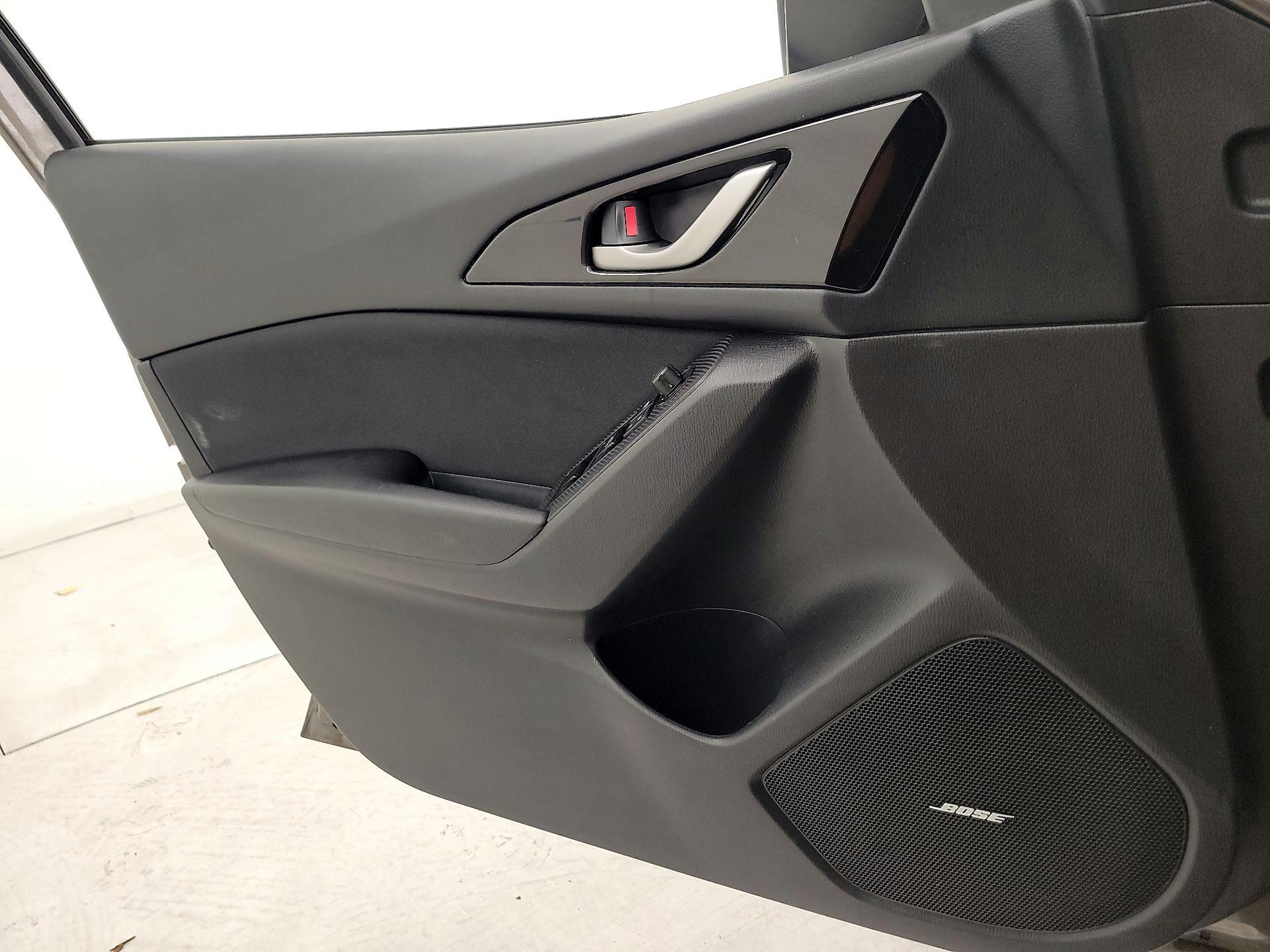 Thumbnail: 2016 Mazda Mazda3 - 12