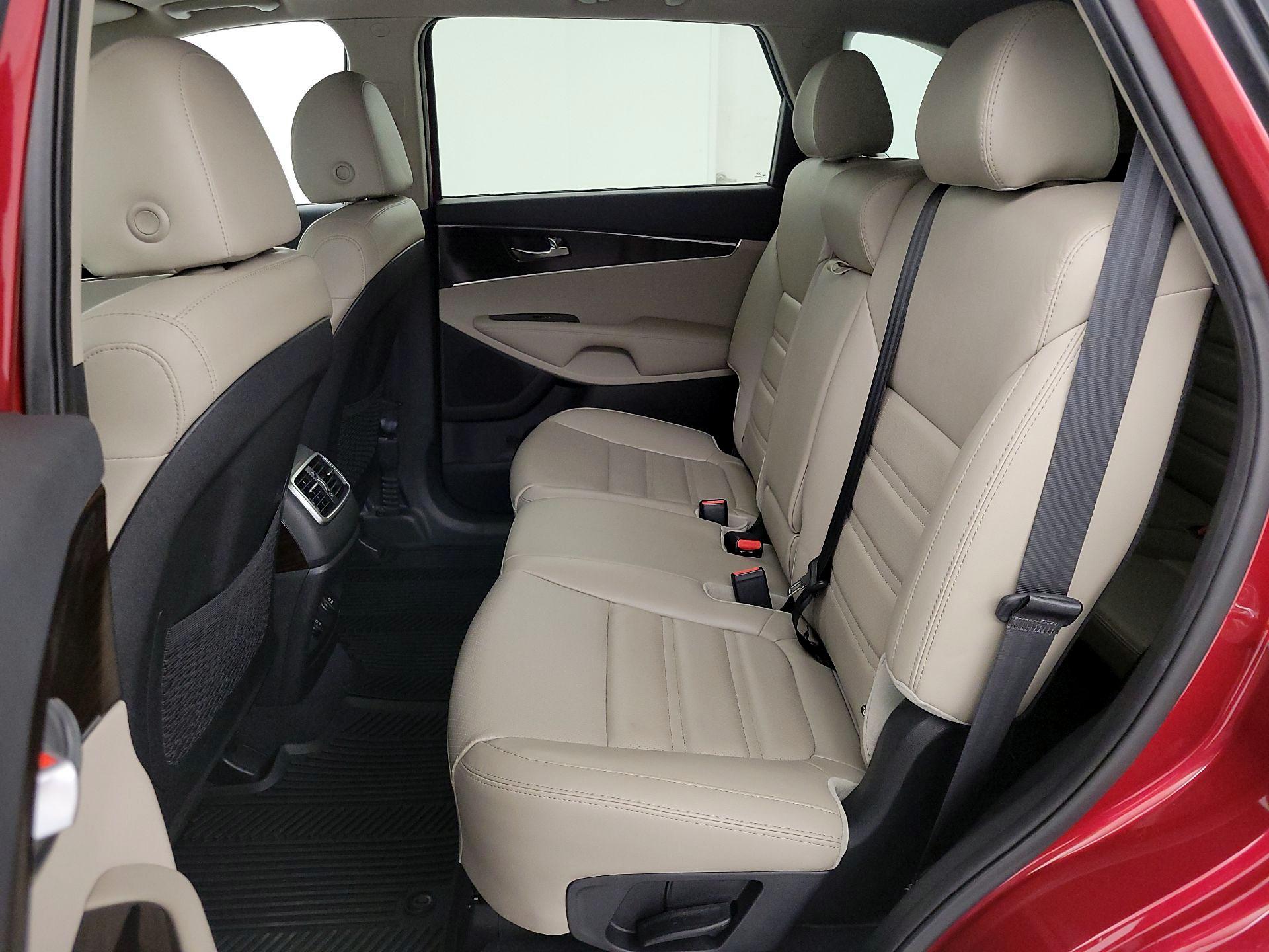 Thumbnail: 2020 Kia Sorento - 20