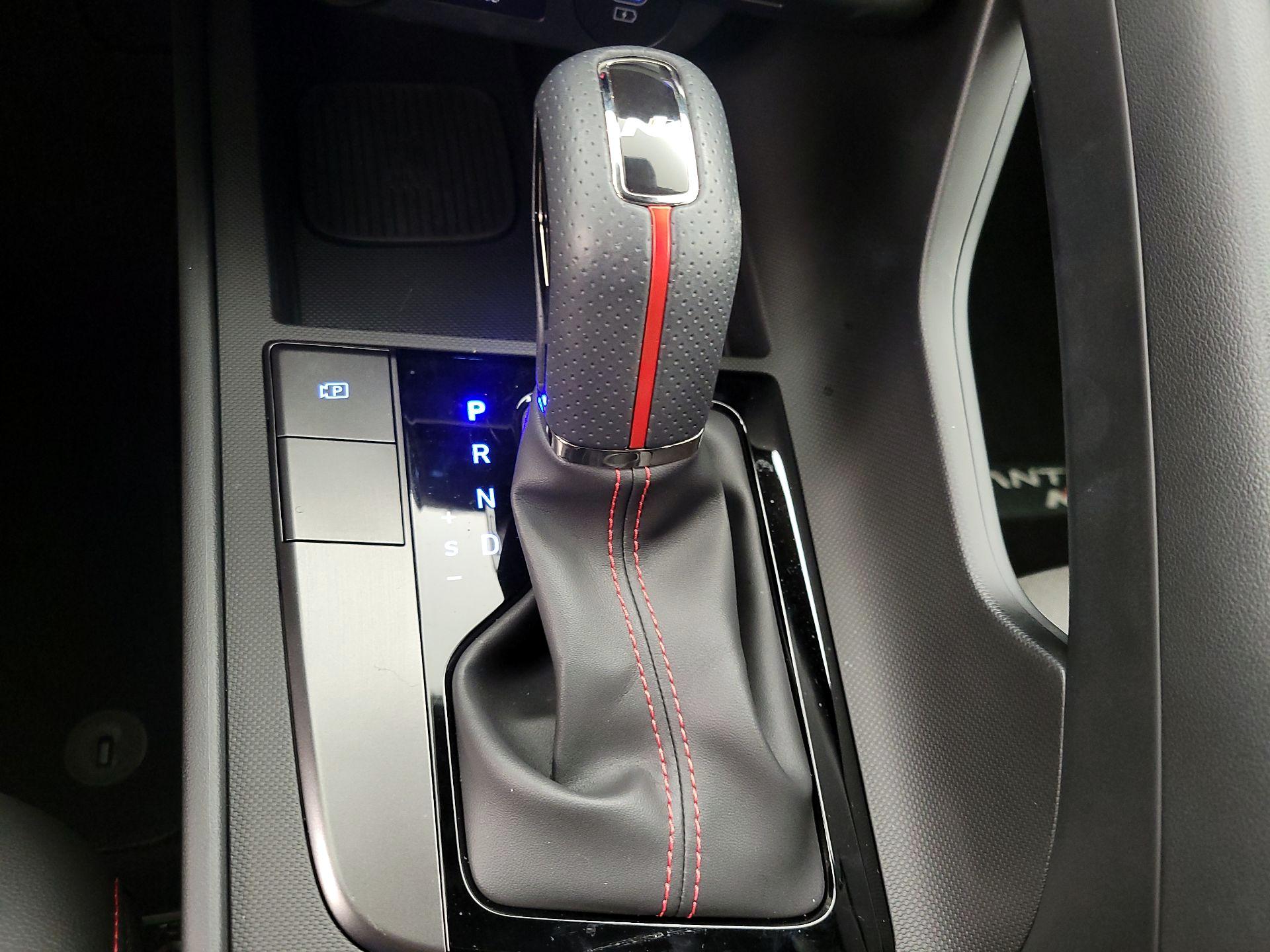 Thumbnail: 2024 Hyundai Elantra - 18