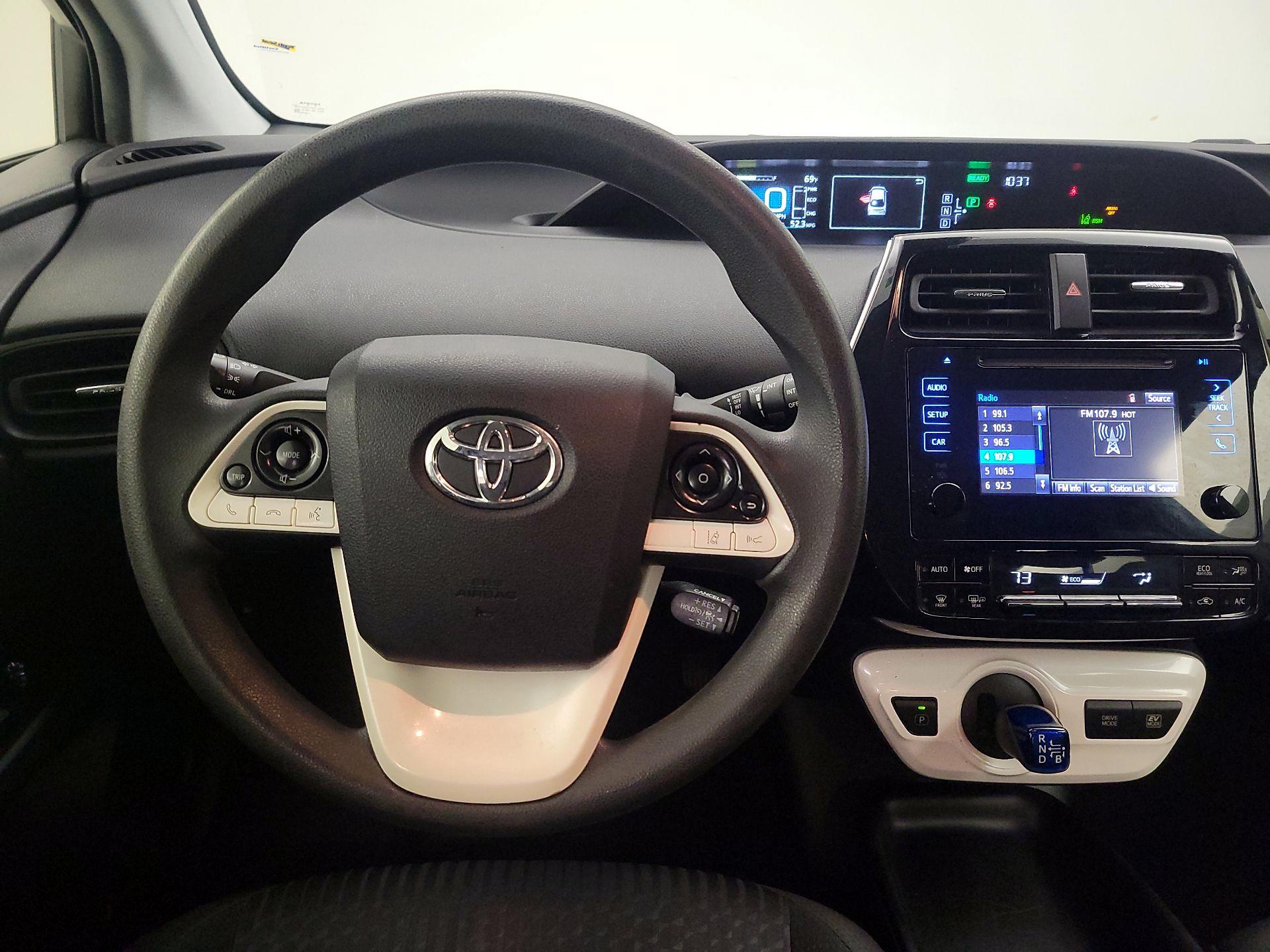 Thumbnail: 2018 Toyota Prius - 10