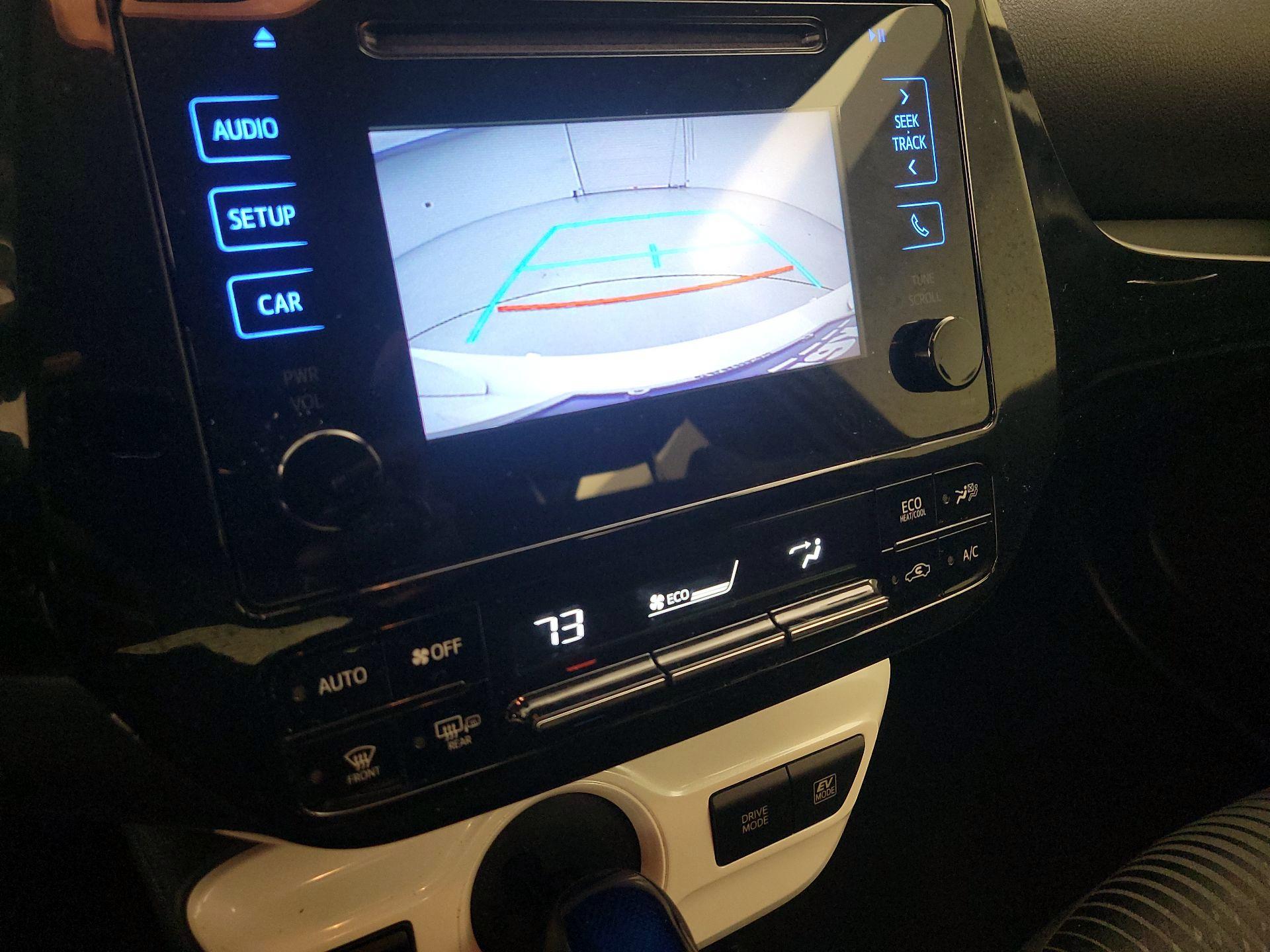 Thumbnail: 2018 Toyota Prius - 14