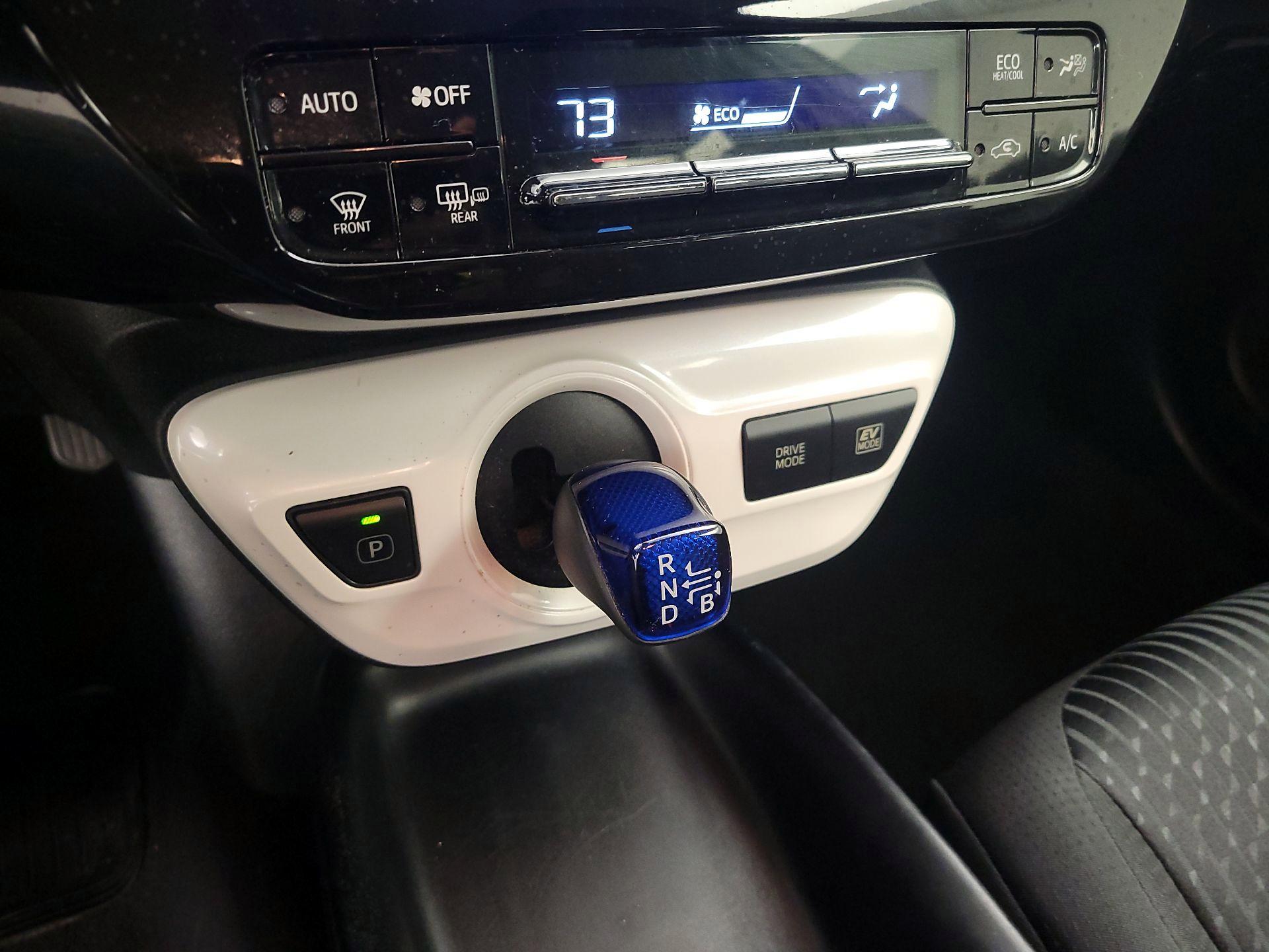 Thumbnail: 2018 Toyota Prius - 16