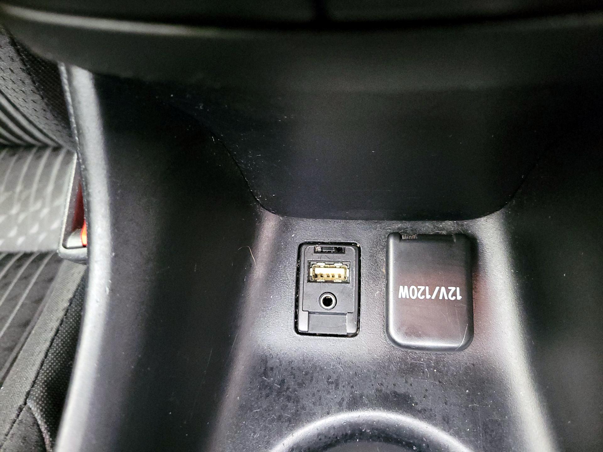 Thumbnail: 2018 Toyota Prius - 18