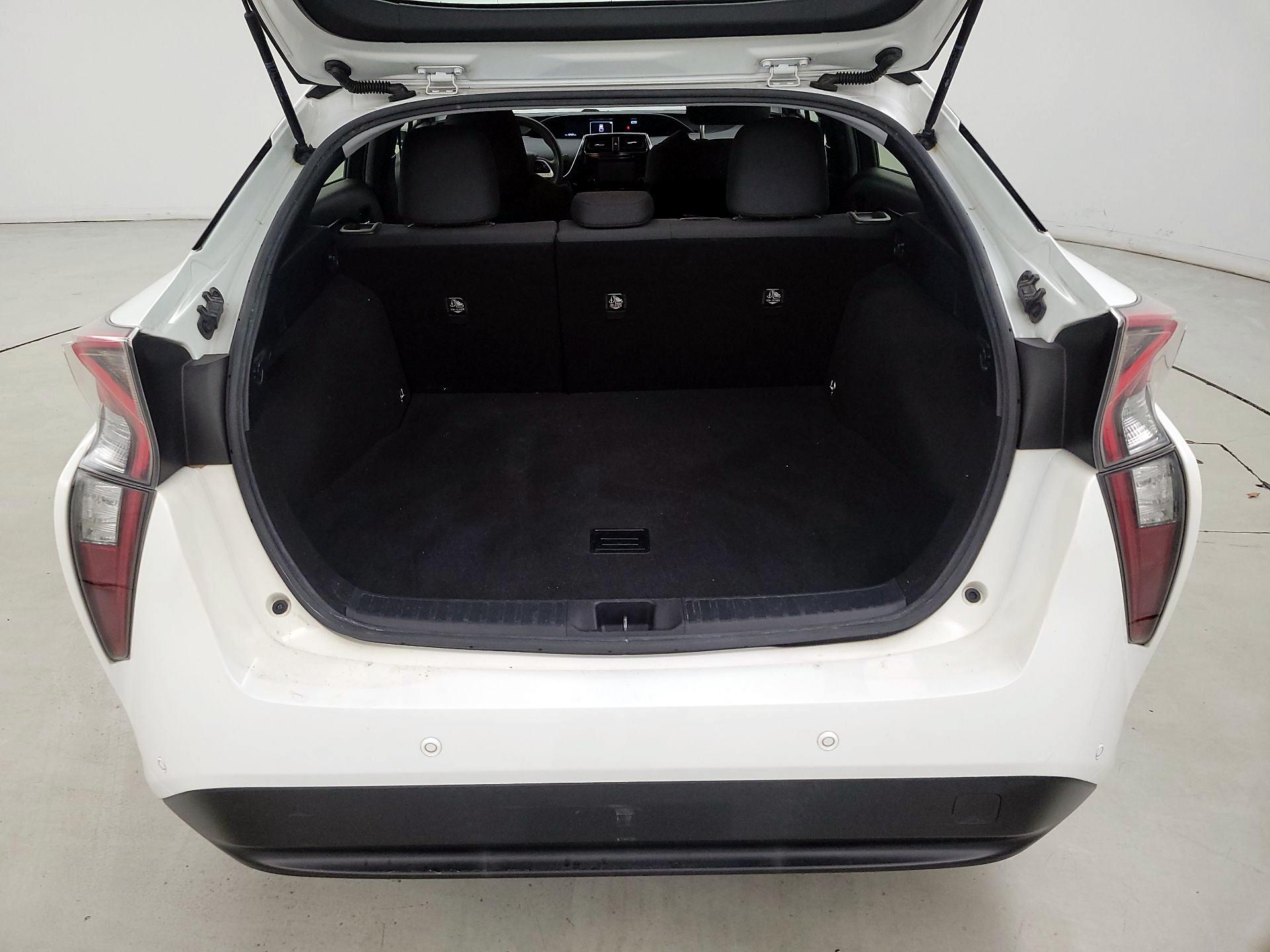 Thumbnail: 2018 Toyota Prius - 20