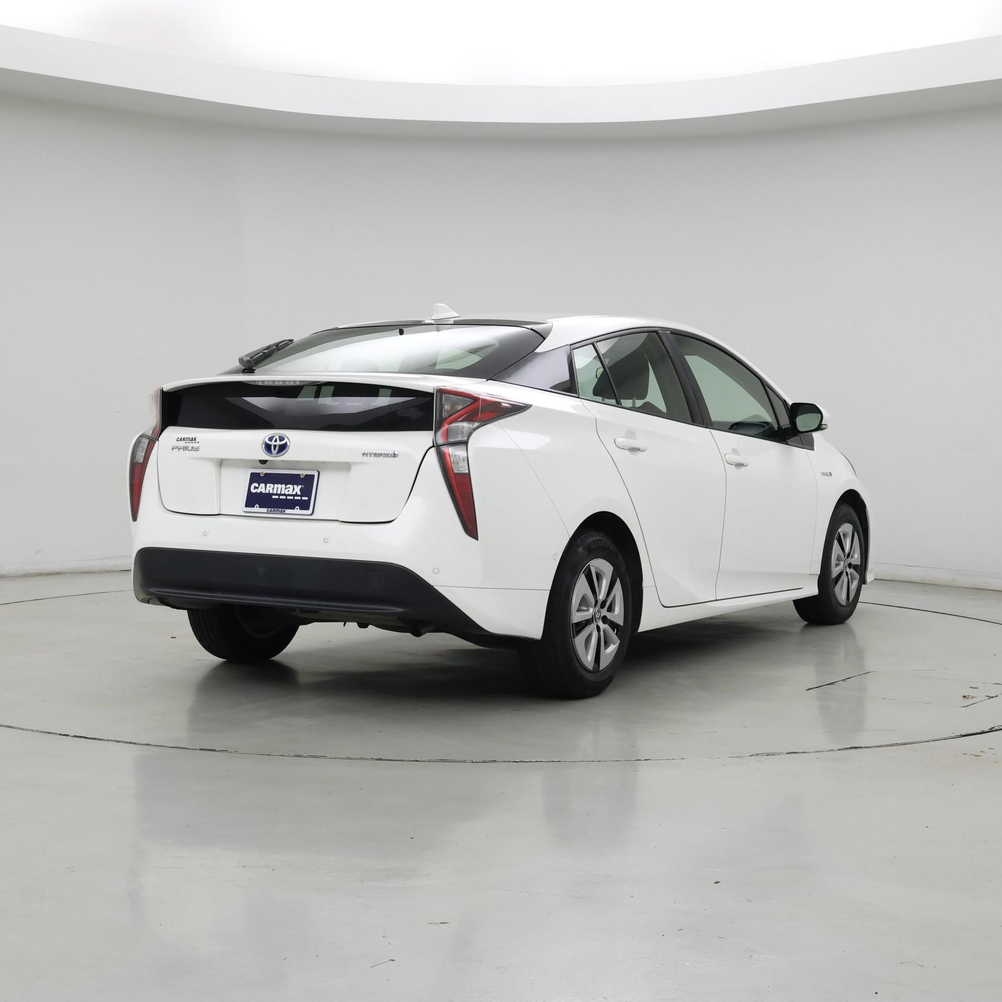 Thumbnail: 2018 Toyota Prius - 8
