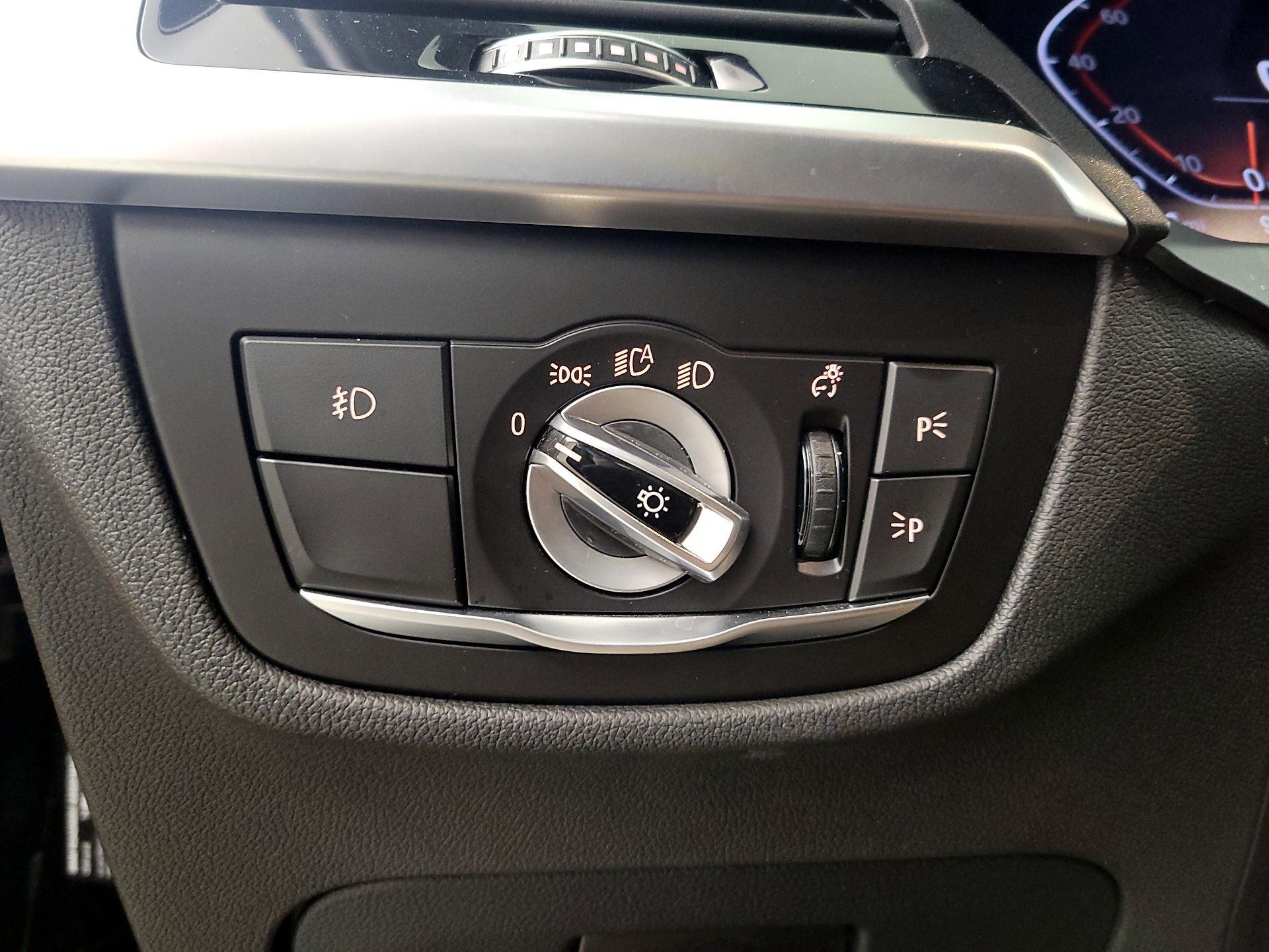 Thumbnail: 2021 BMW X3 - 13