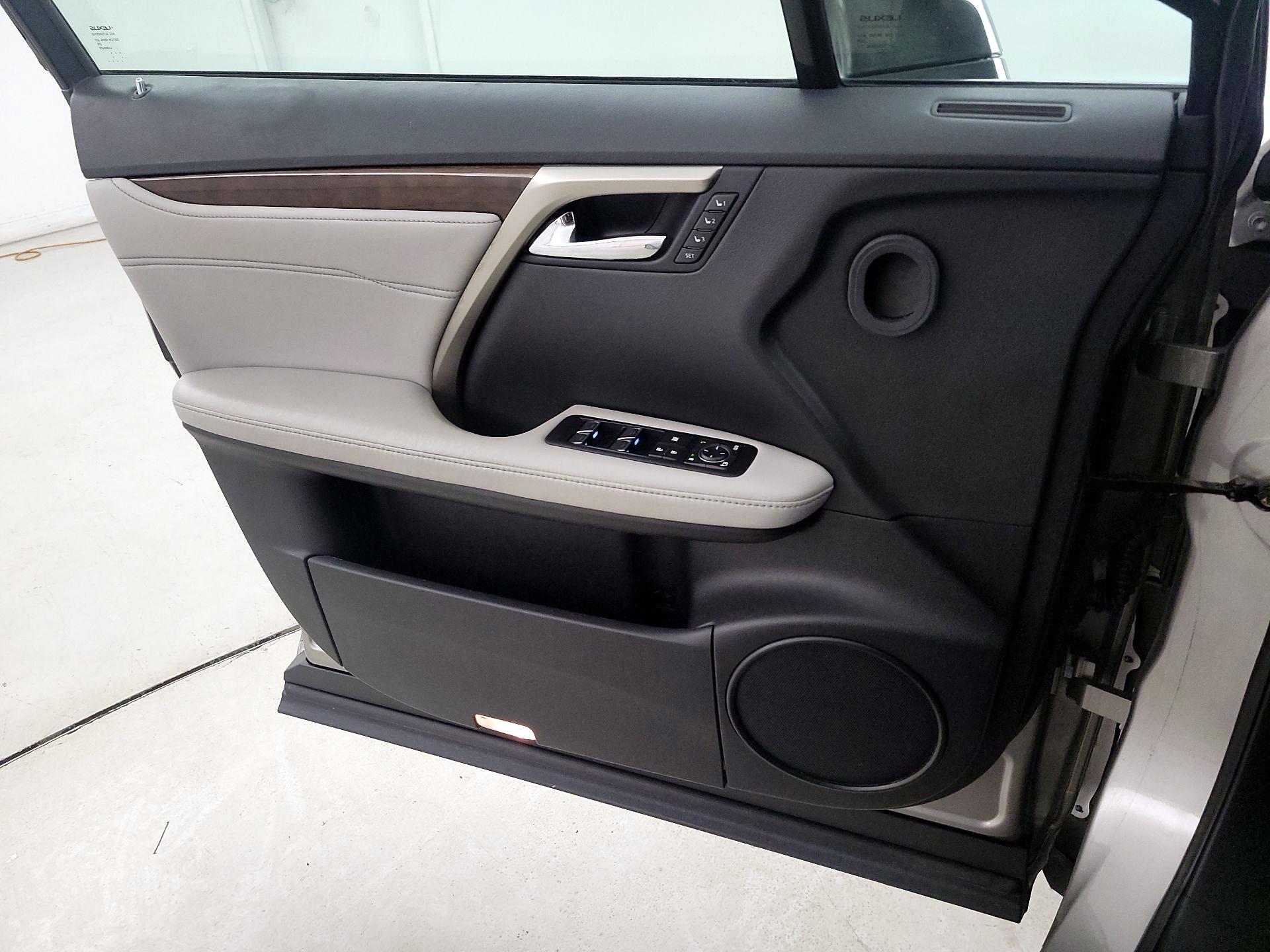 Thumbnail: 2017 Lexus RX - 12