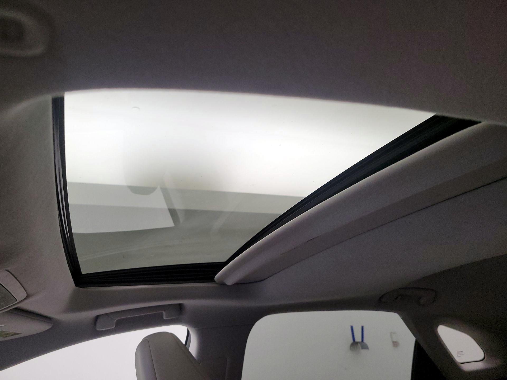 Thumbnail: 2017 Lexus RX - 19