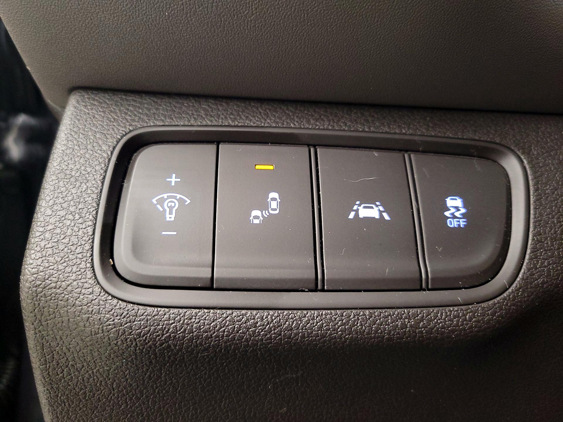 Thumbnail: 2020 Hyundai Santa Fe - 13