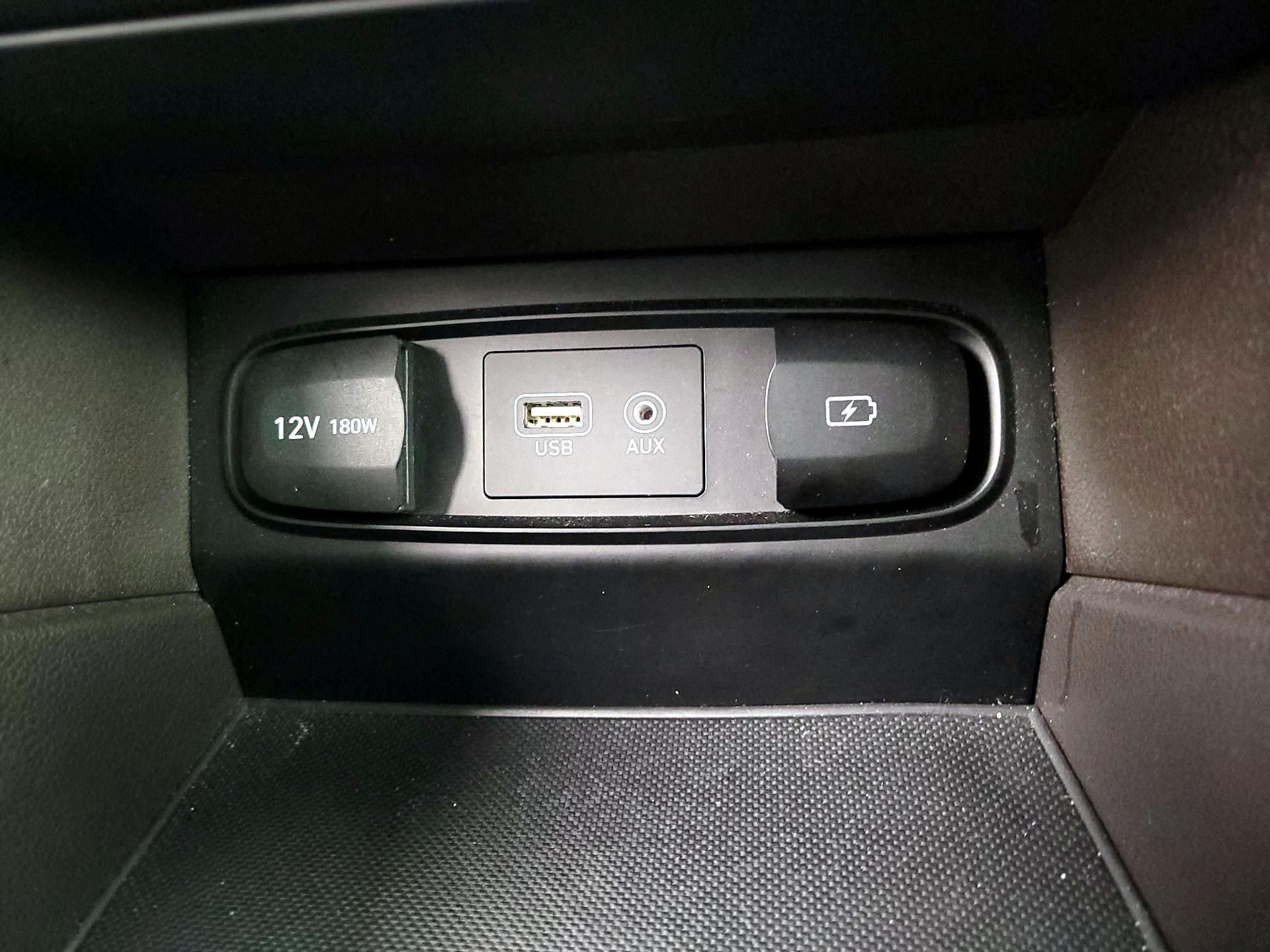 Thumbnail: 2020 Hyundai Santa Fe - 18