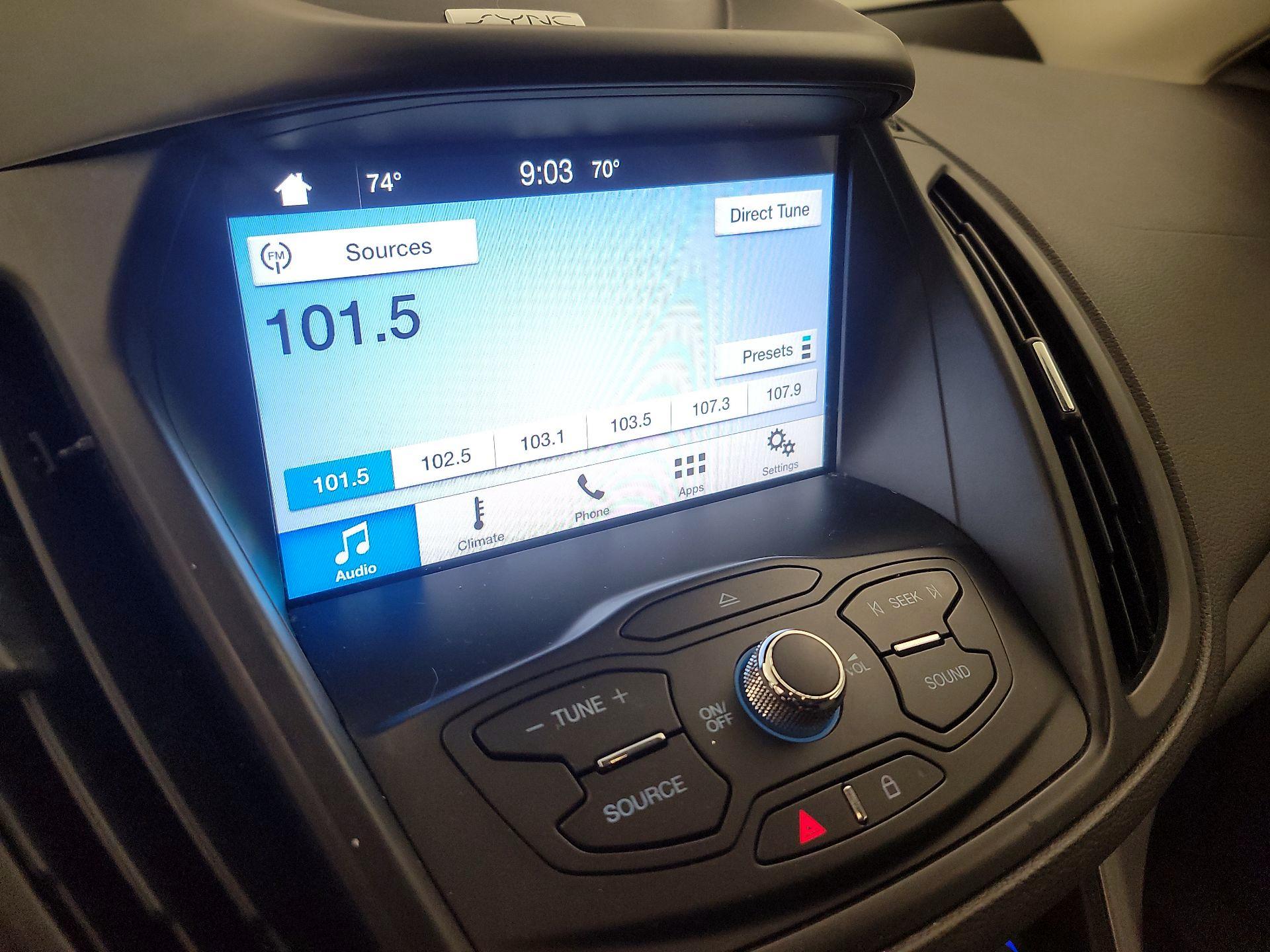 Thumbnail: 2016 Ford Escape - 15